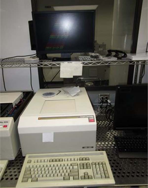 Photo Used KLA / TENCOR / PROMETRIX SpectraMap SM 300 For Sale