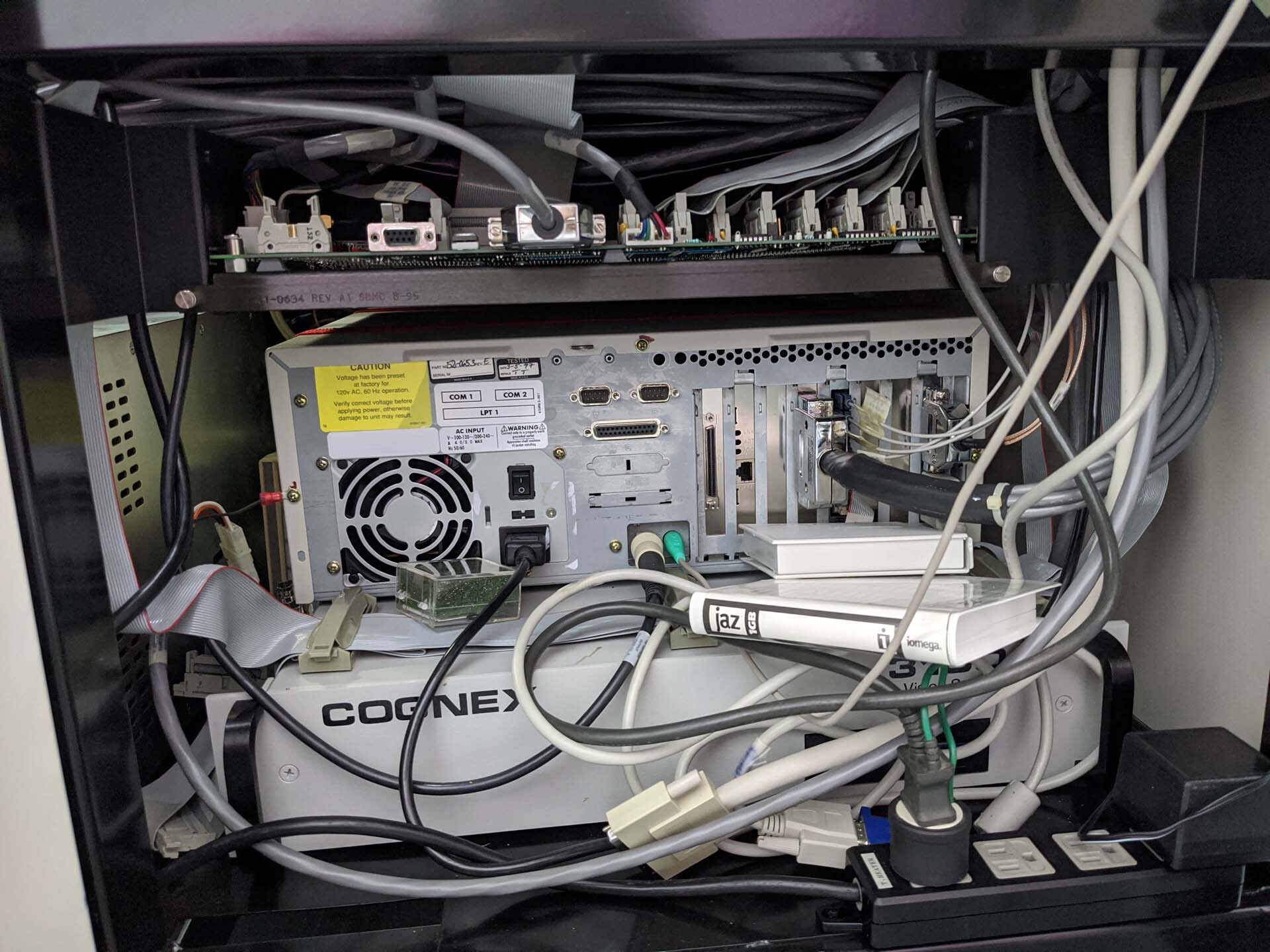 图为 已使用的 KLA / TENCOR / PROMETRIX UV 1050 待售