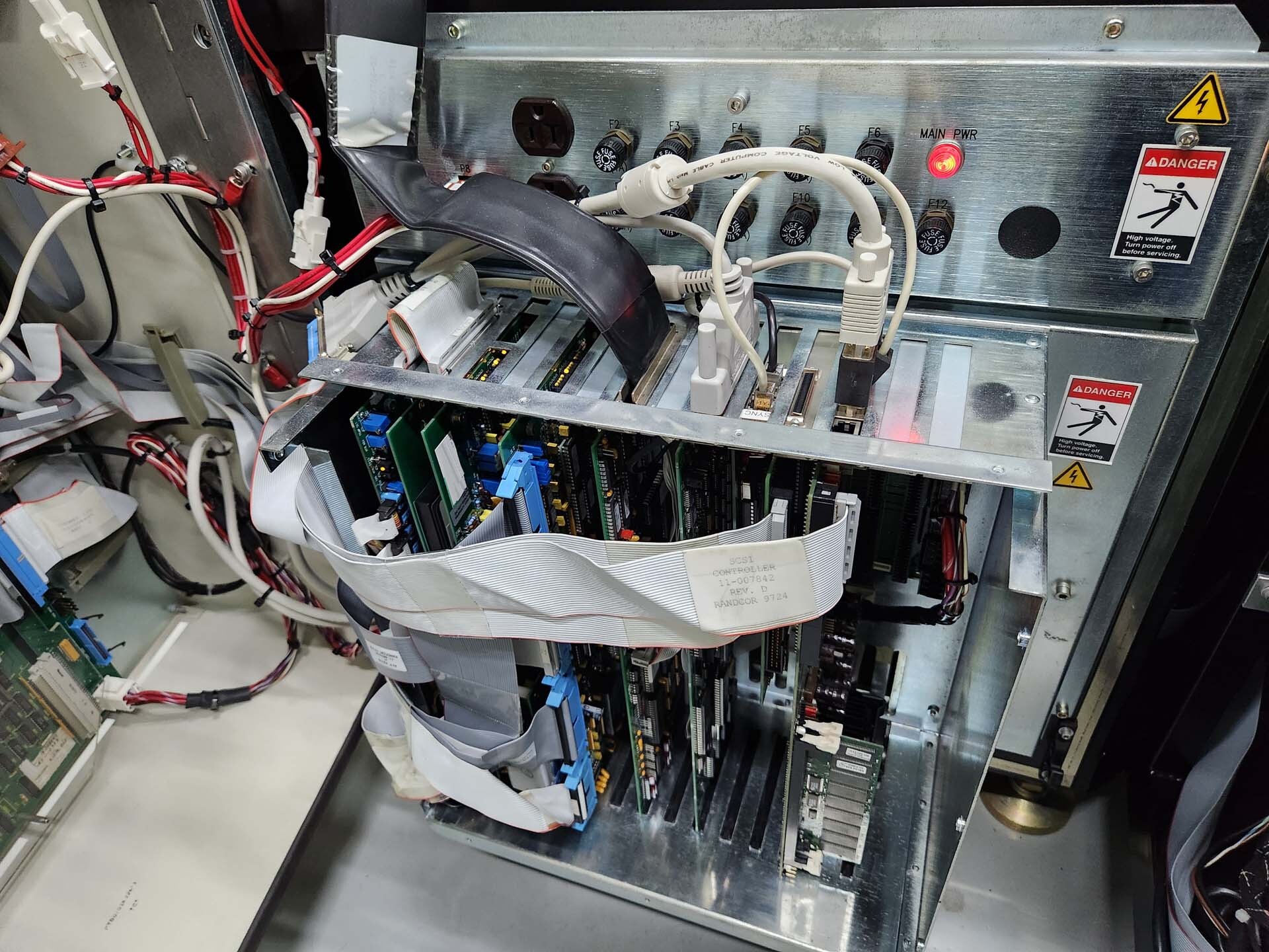 图为 已使用的 KLA / TENCOR / THERMA-WAVE OP 2600 待售