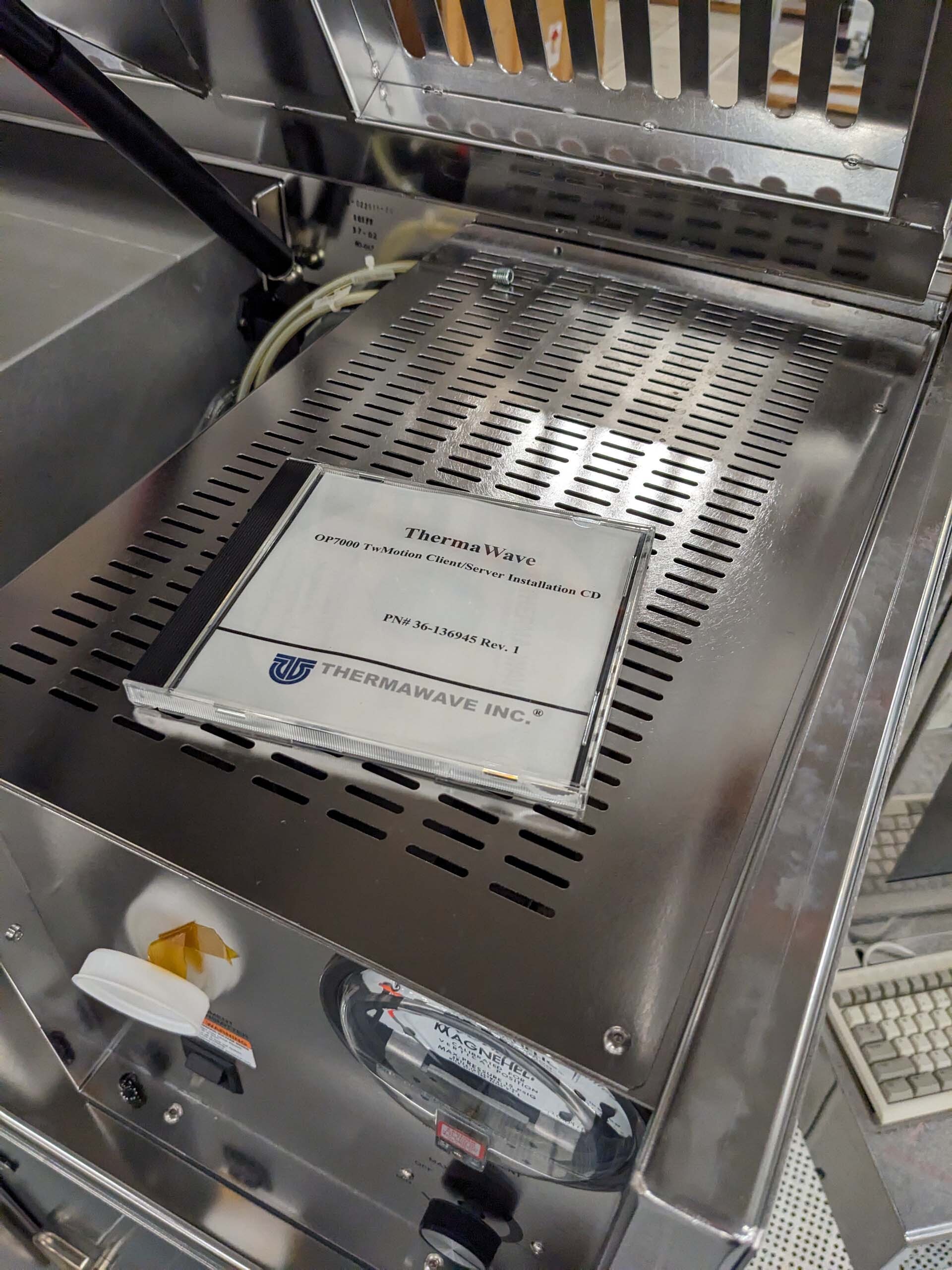 Photo Used KLA / TENCOR / THERMA-WAVE OPTIPROBE 7341 For Sale