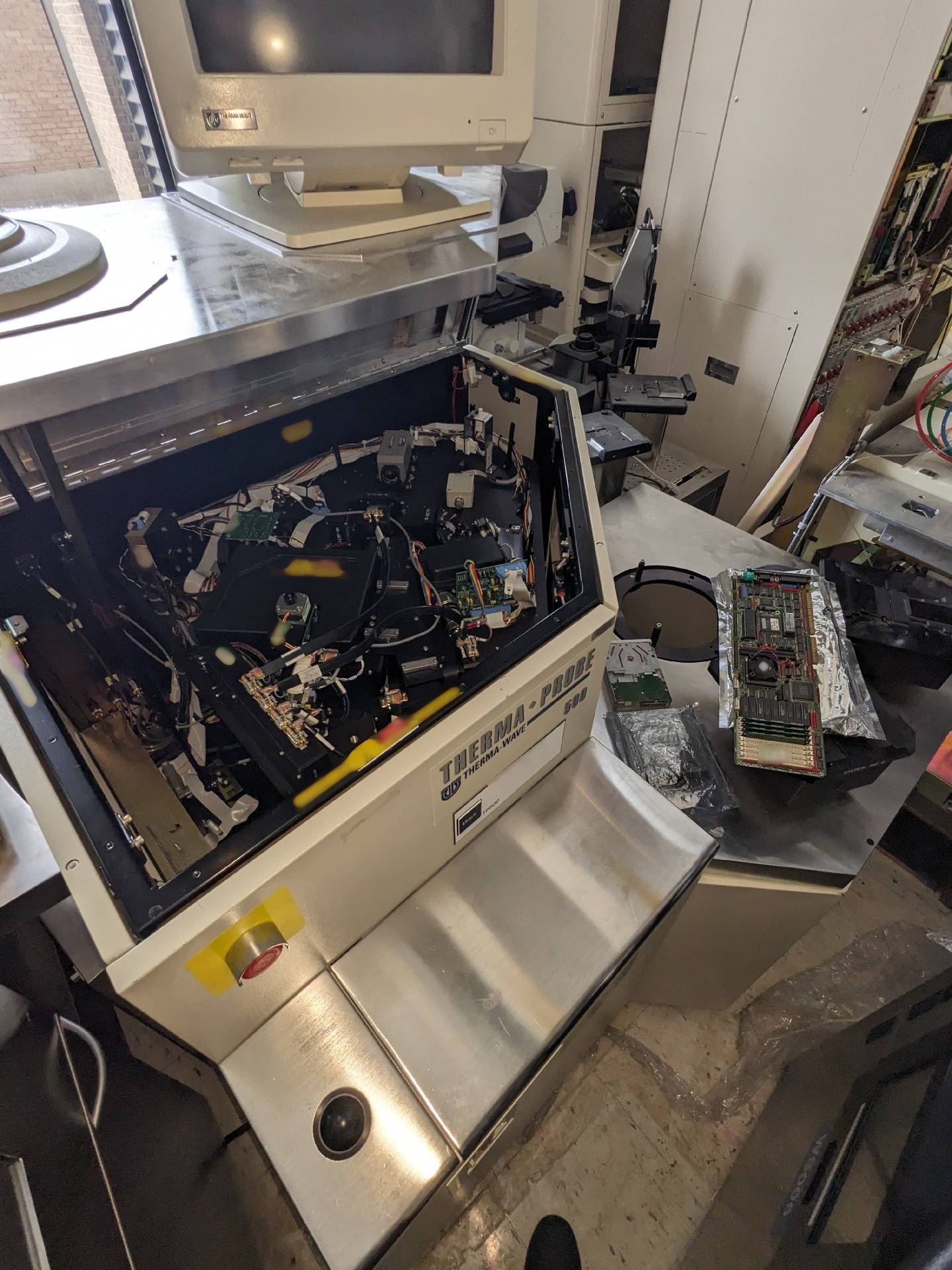 Photo Used KLA / TENCOR / THERMA-WAVE TP 500 For Sale