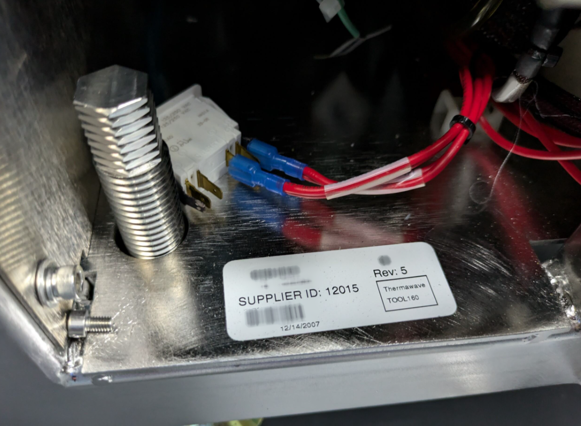 圖為 已使用的 KLA / TENCOR / THERMA-WAVE TP 630XP 待售