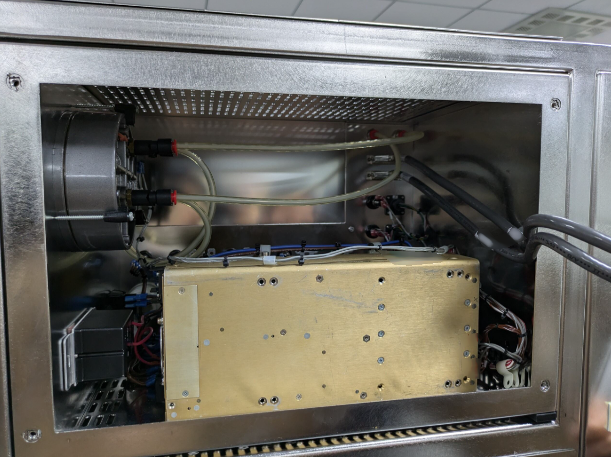 圖為 已使用的 KLA / TENCOR / THERMA-WAVE TP 630XP 待售