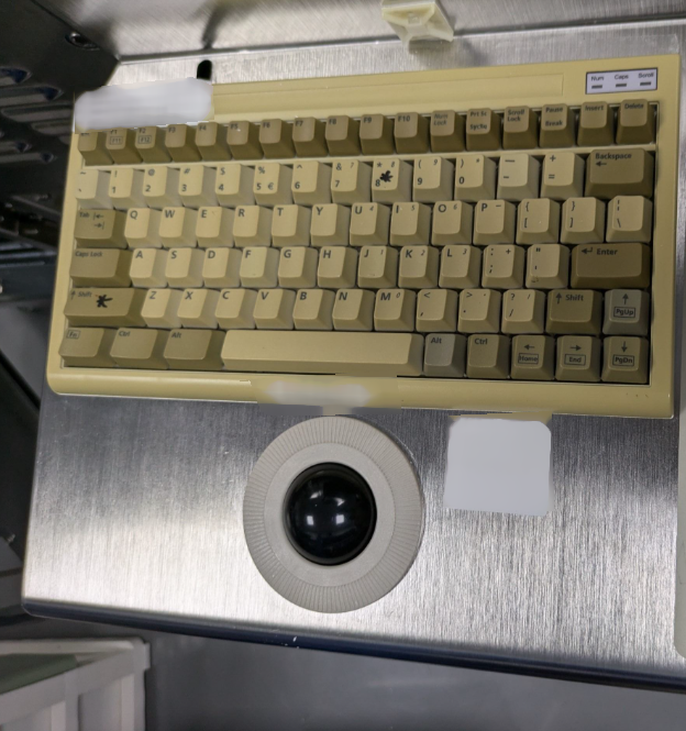 圖為 已使用的 KLA / TENCOR / THERMA-WAVE TP 630XP 待售