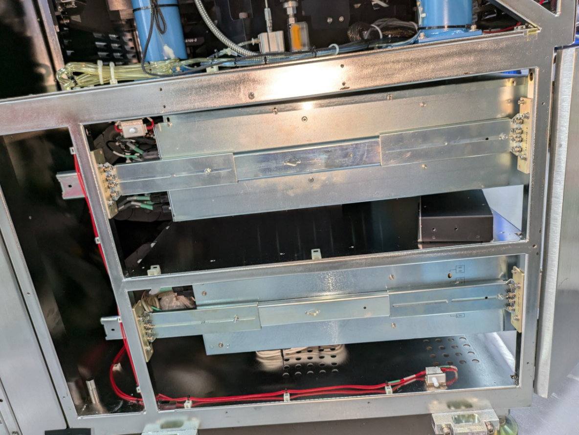 圖為 已使用的 KLA / TENCOR / THERMA-WAVE TP 630XP 待售