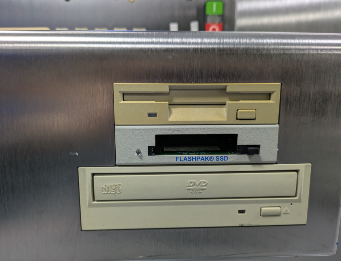 圖為 已使用的 KLA / TENCOR / THERMA-WAVE TP 630XP 待售