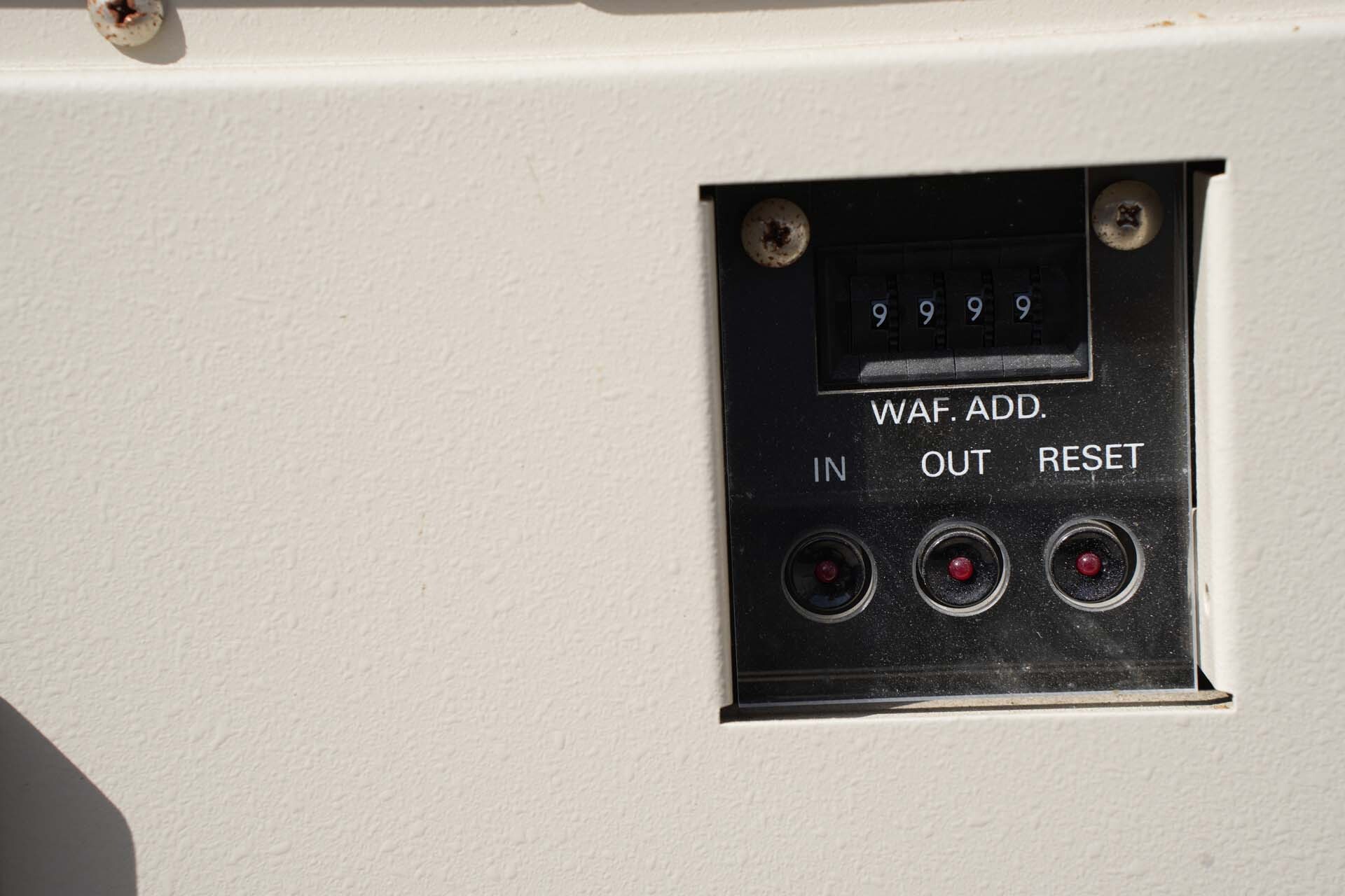 Photo Used KLA / TENCOR 1007E For Sale