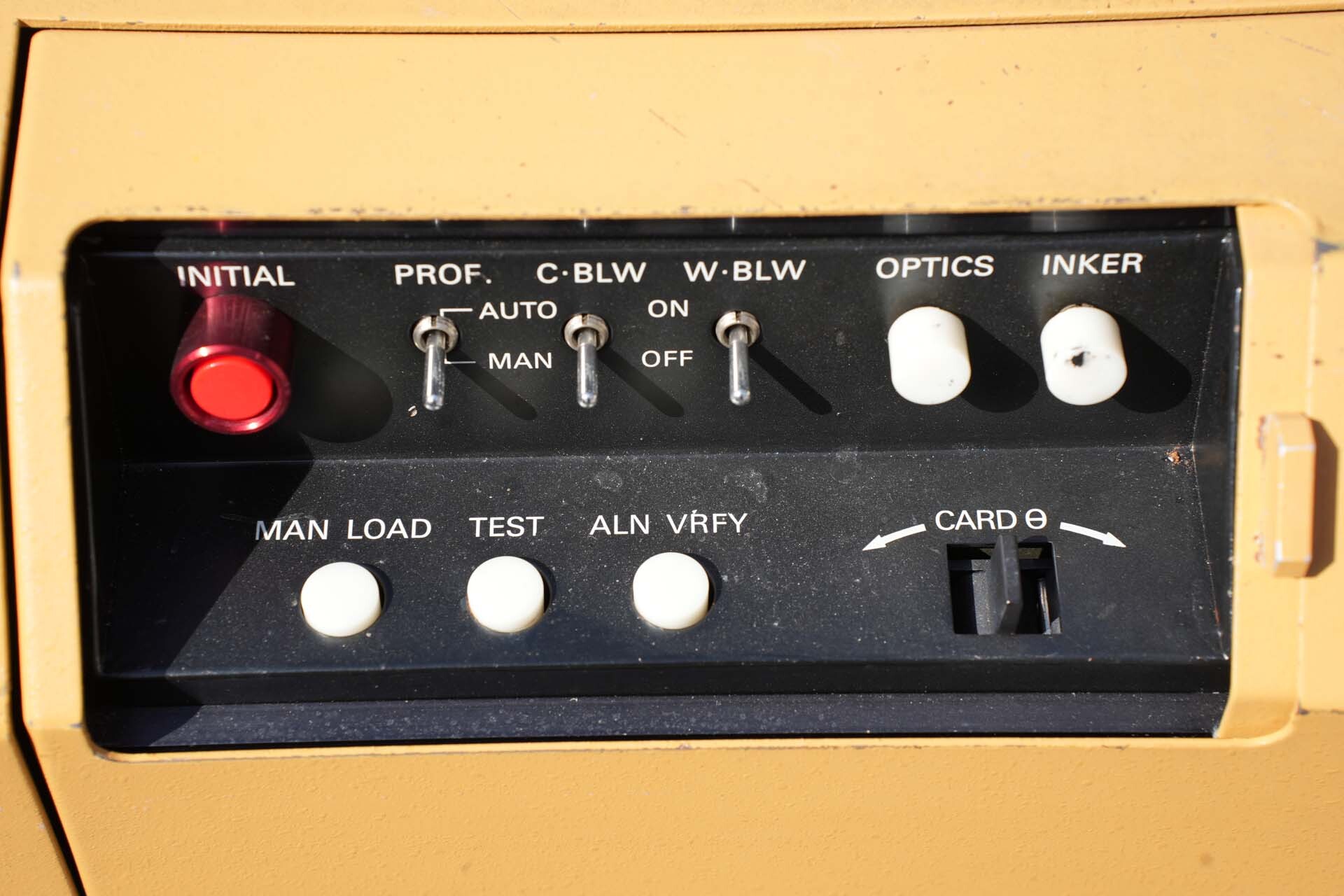 Photo Used KLA / TENCOR 1007E For Sale
