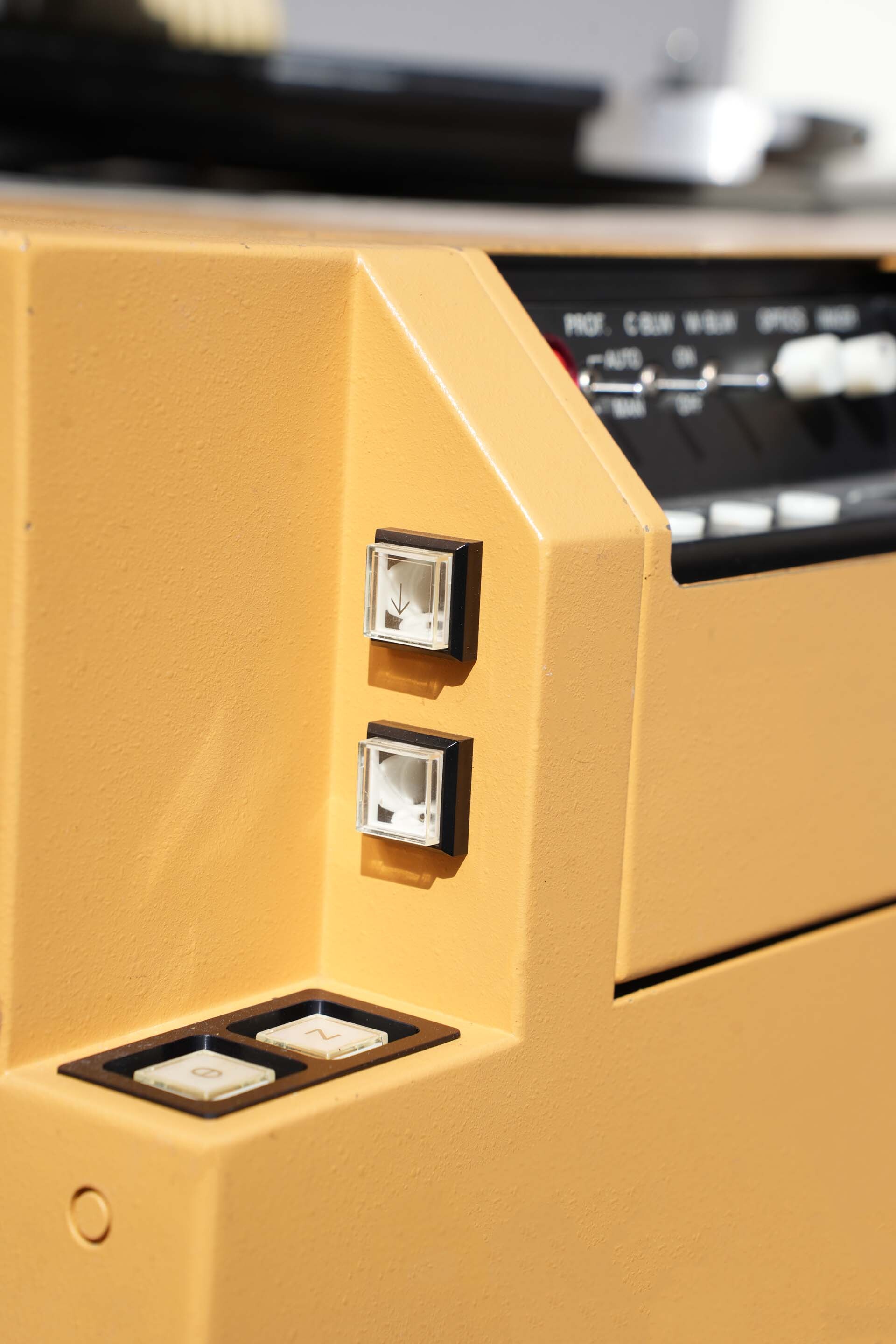 Photo Used KLA / TENCOR 1007E For Sale