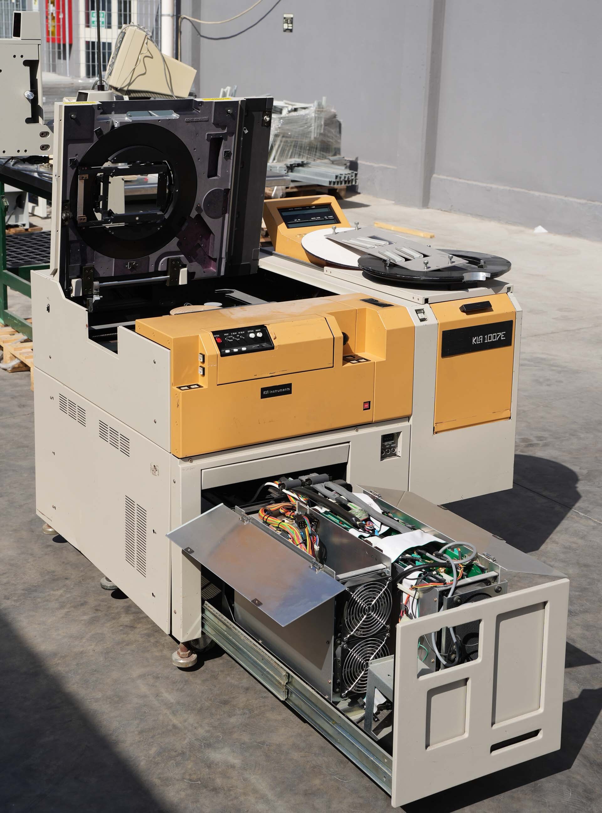 Photo Used KLA / TENCOR 1007E For Sale