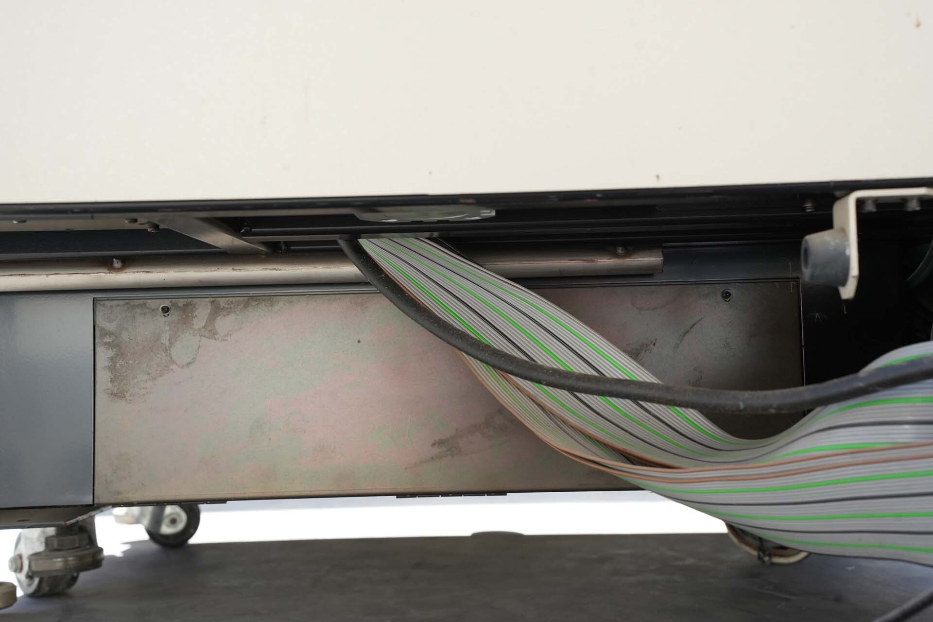 Photo Used KLA / TENCOR 1007E For Sale