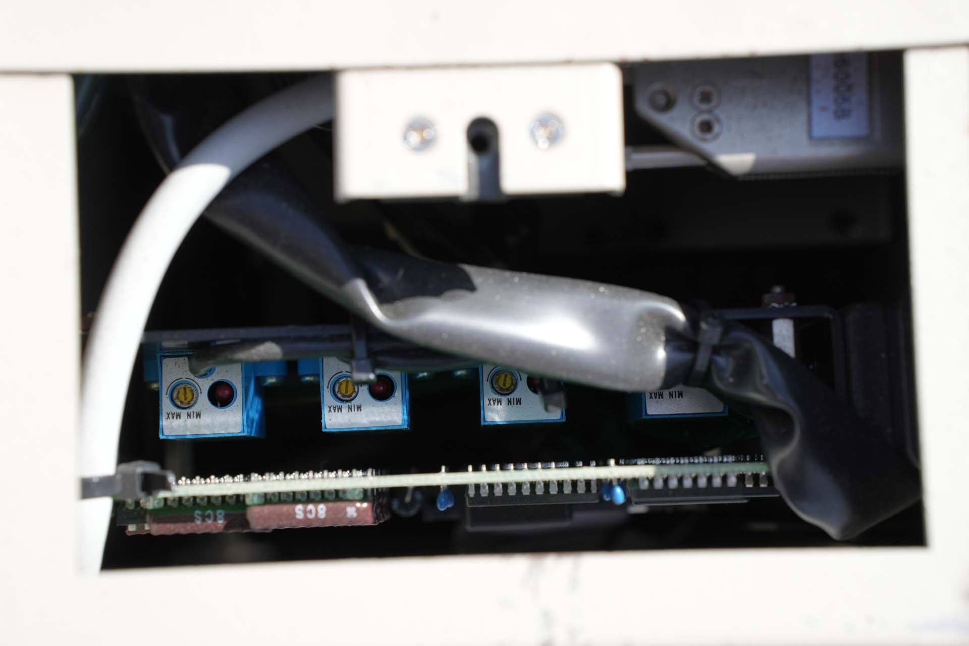 Photo Used KLA / TENCOR 1007E For Sale
