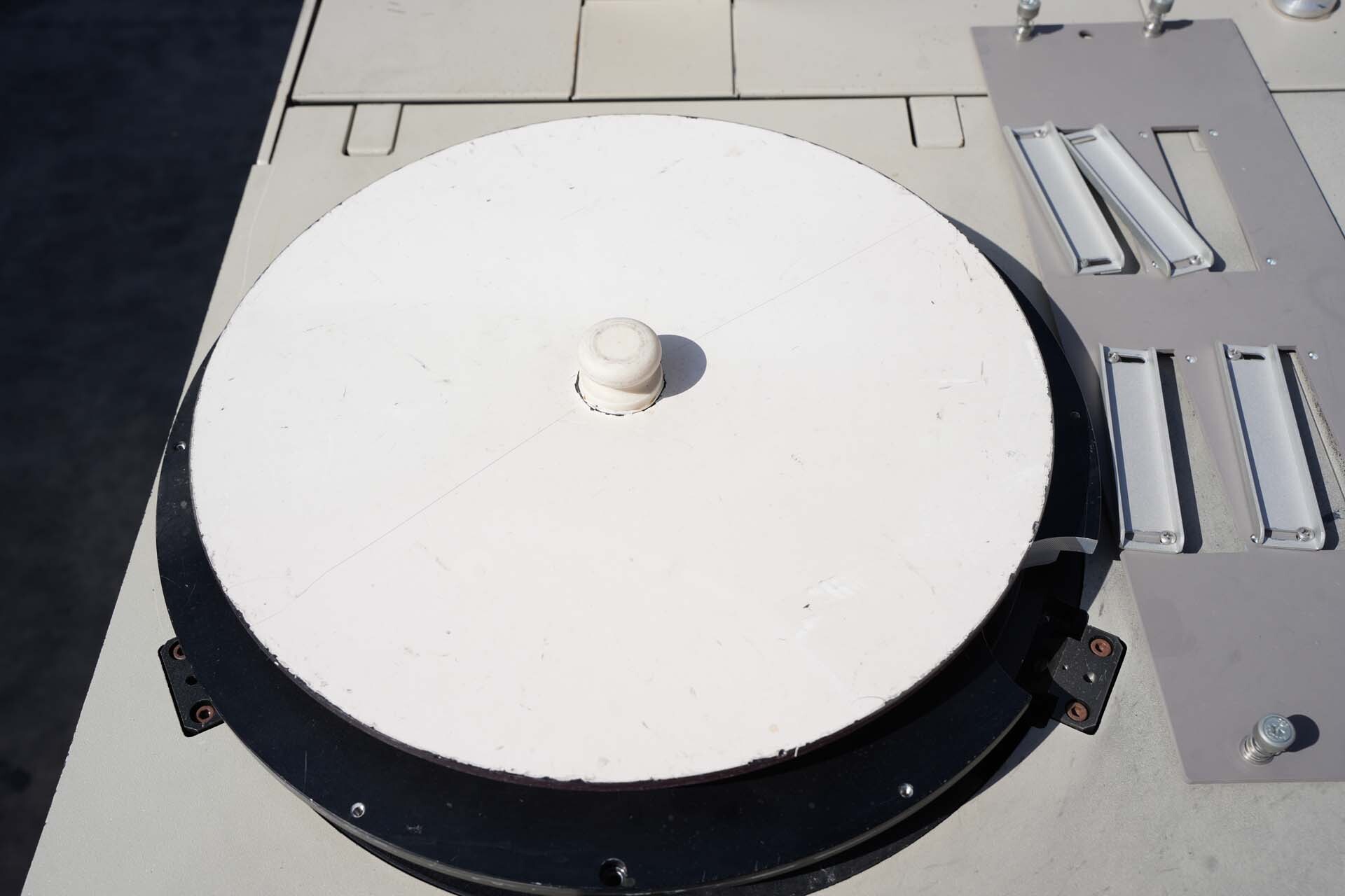Photo Used KLA / TENCOR 1007E For Sale