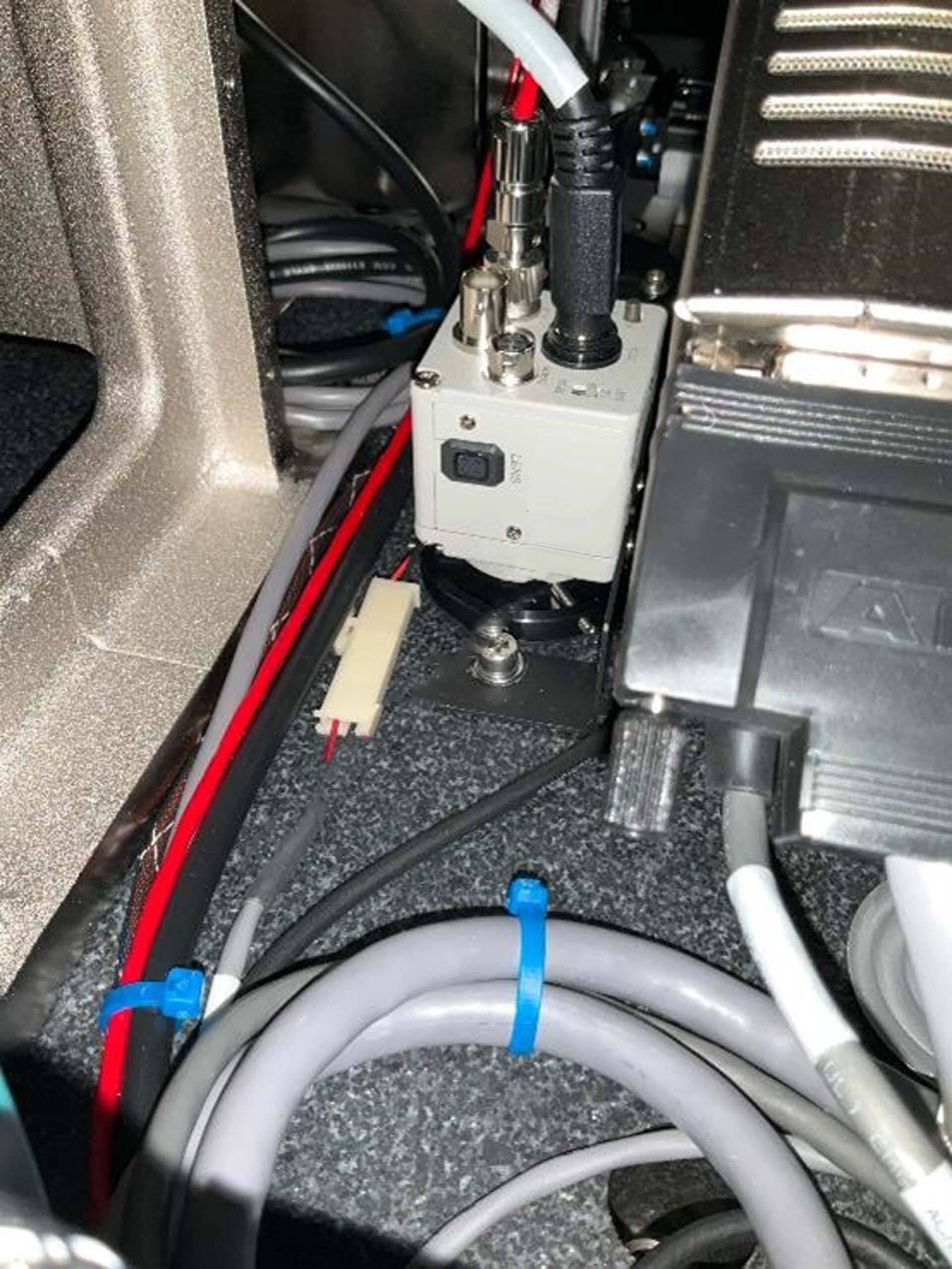 Foto Verwendet KLA / TENCOR 2820-IS Zum Verkauf