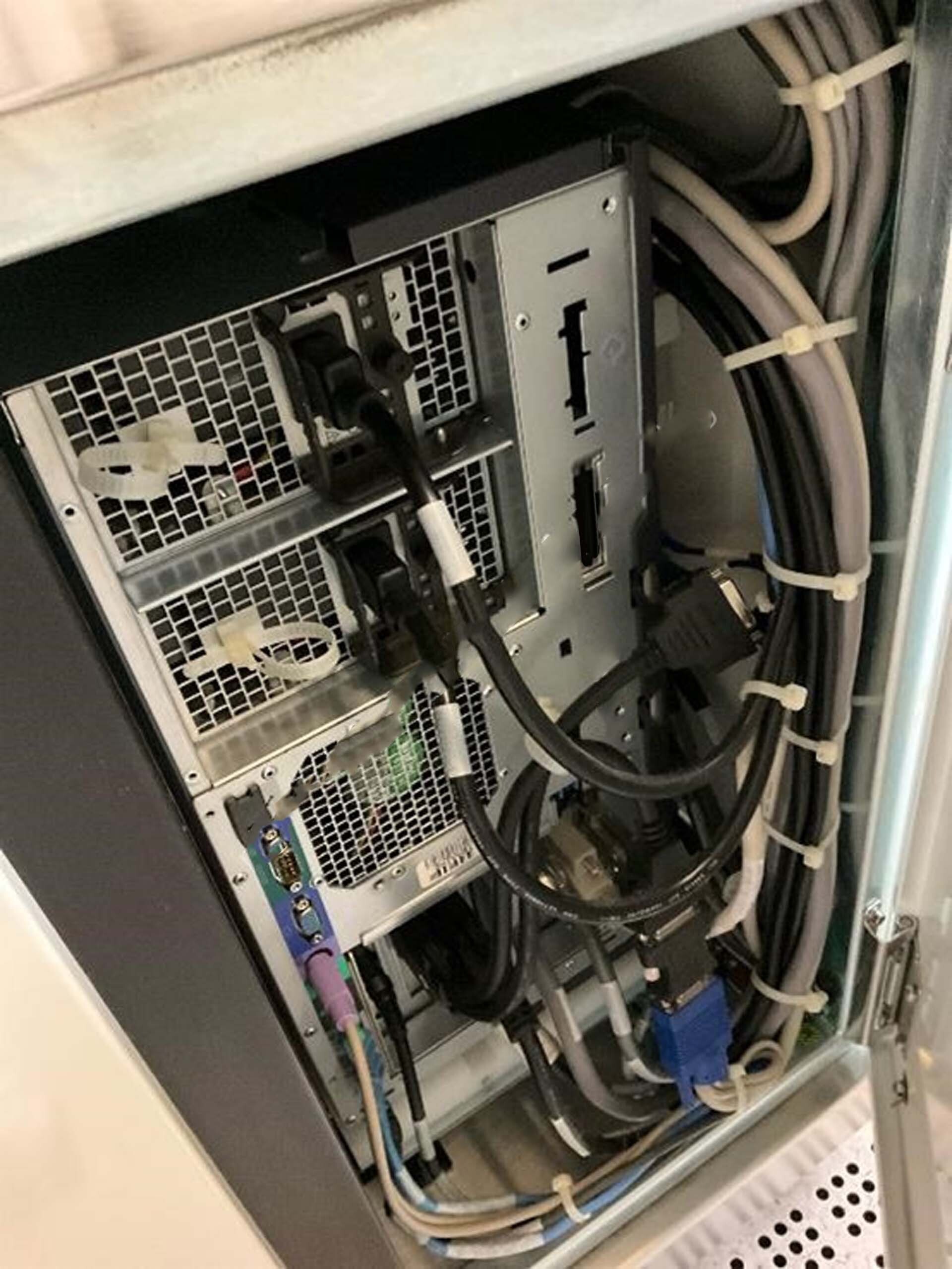 Foto Verwendet KLA / TENCOR 2820-IS Zum Verkauf