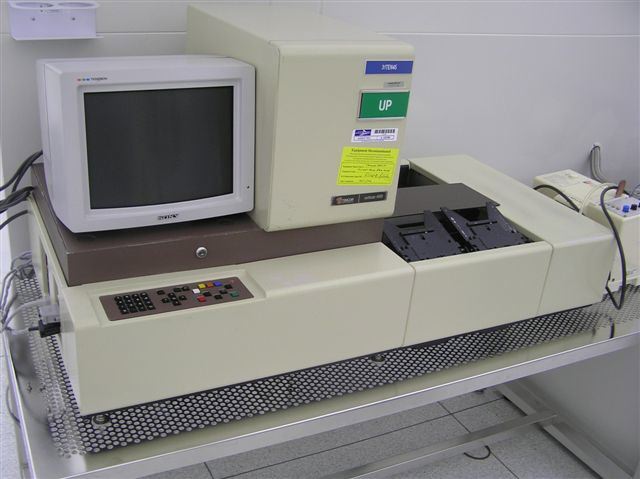 Photo Used KLA / TENCOR 4500 SURFSCAN For Sale