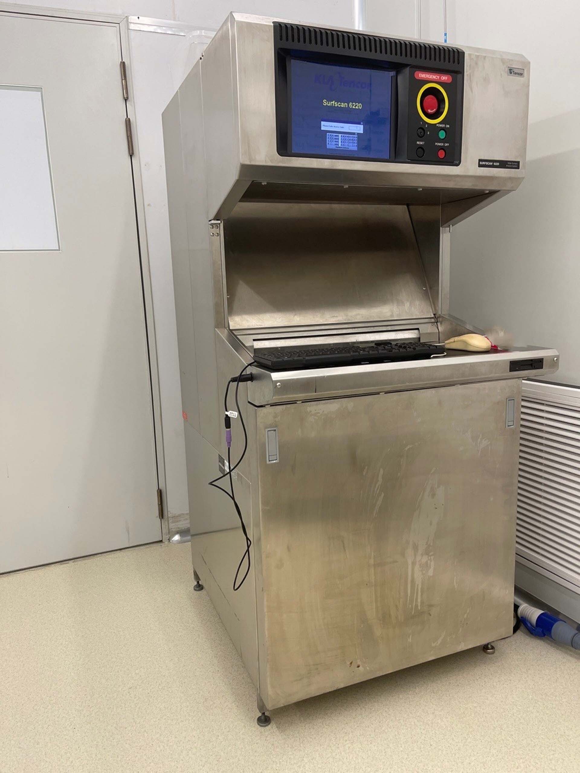 Foto Verwendet KLA / TENCOR 6200 Surfscan Zum Verkauf