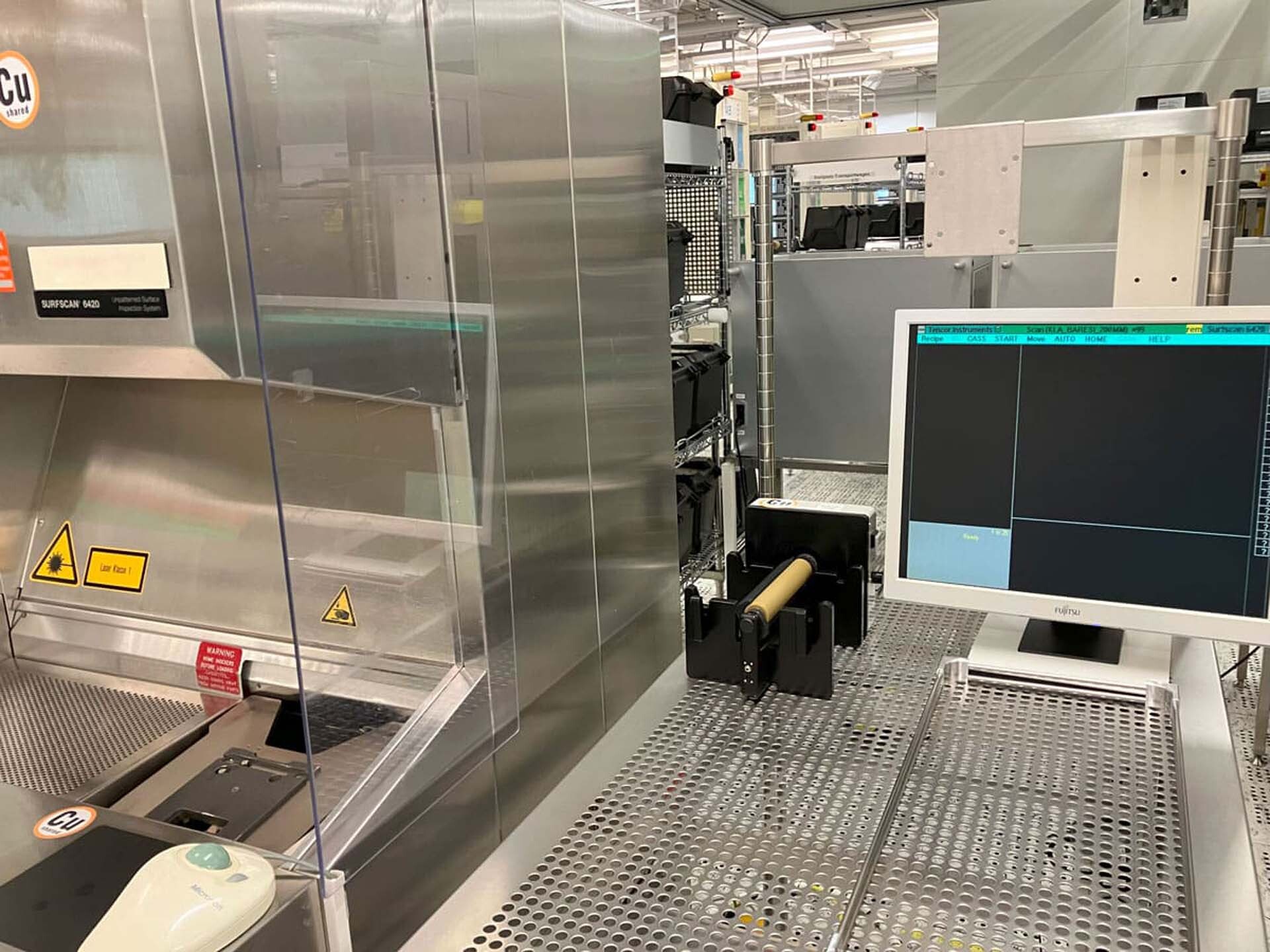 Photo Used KLA / TENCOR 6420 Surfscan For Sale