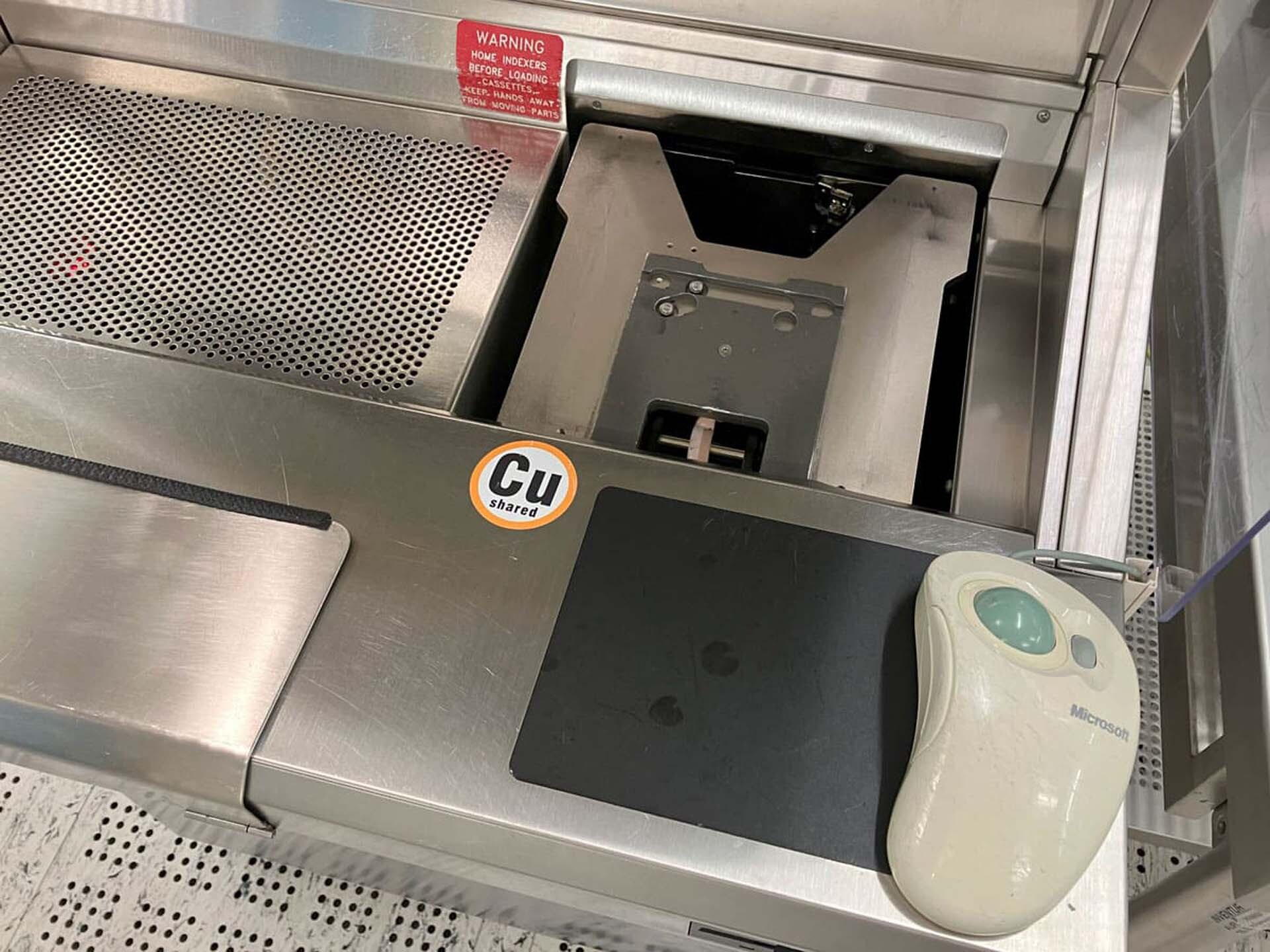 Photo Used KLA / TENCOR 6420 Surfscan For Sale