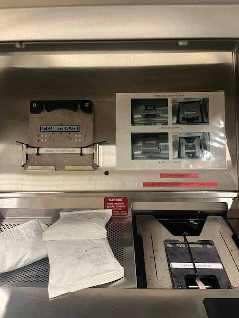 Photo Used KLA / TENCOR 6420 Surfscan For Sale
