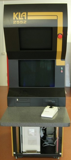 Photo Used KLA / TENCOR / PROMETRIX 7200 Surfscan For Sale