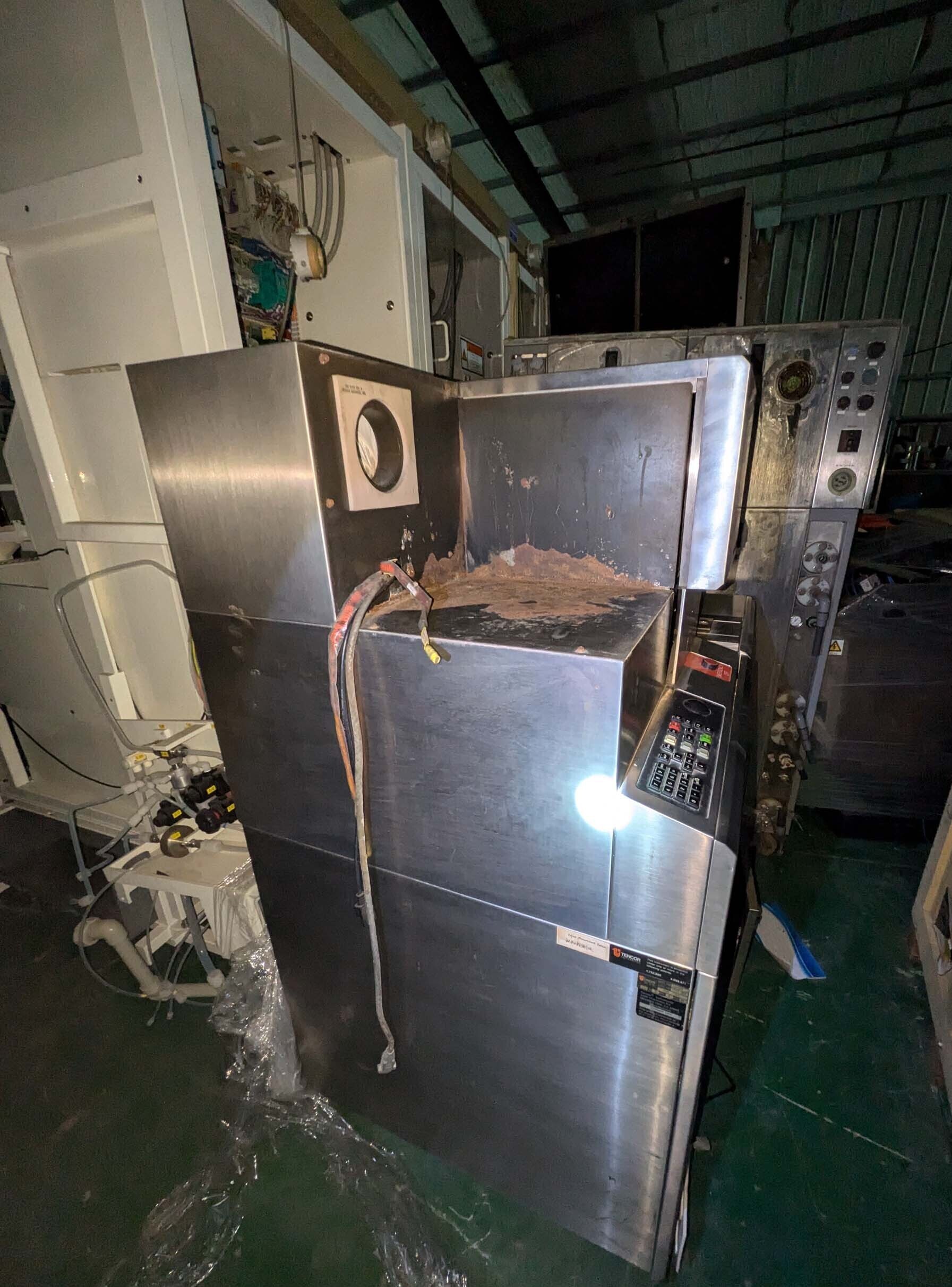 Foto Verwendet KLA / TENCOR 7200 Zum Verkauf