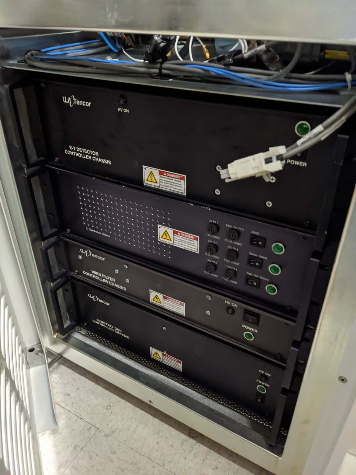 图为 已使用的 KLA / TENCOR 8100XPS 待售