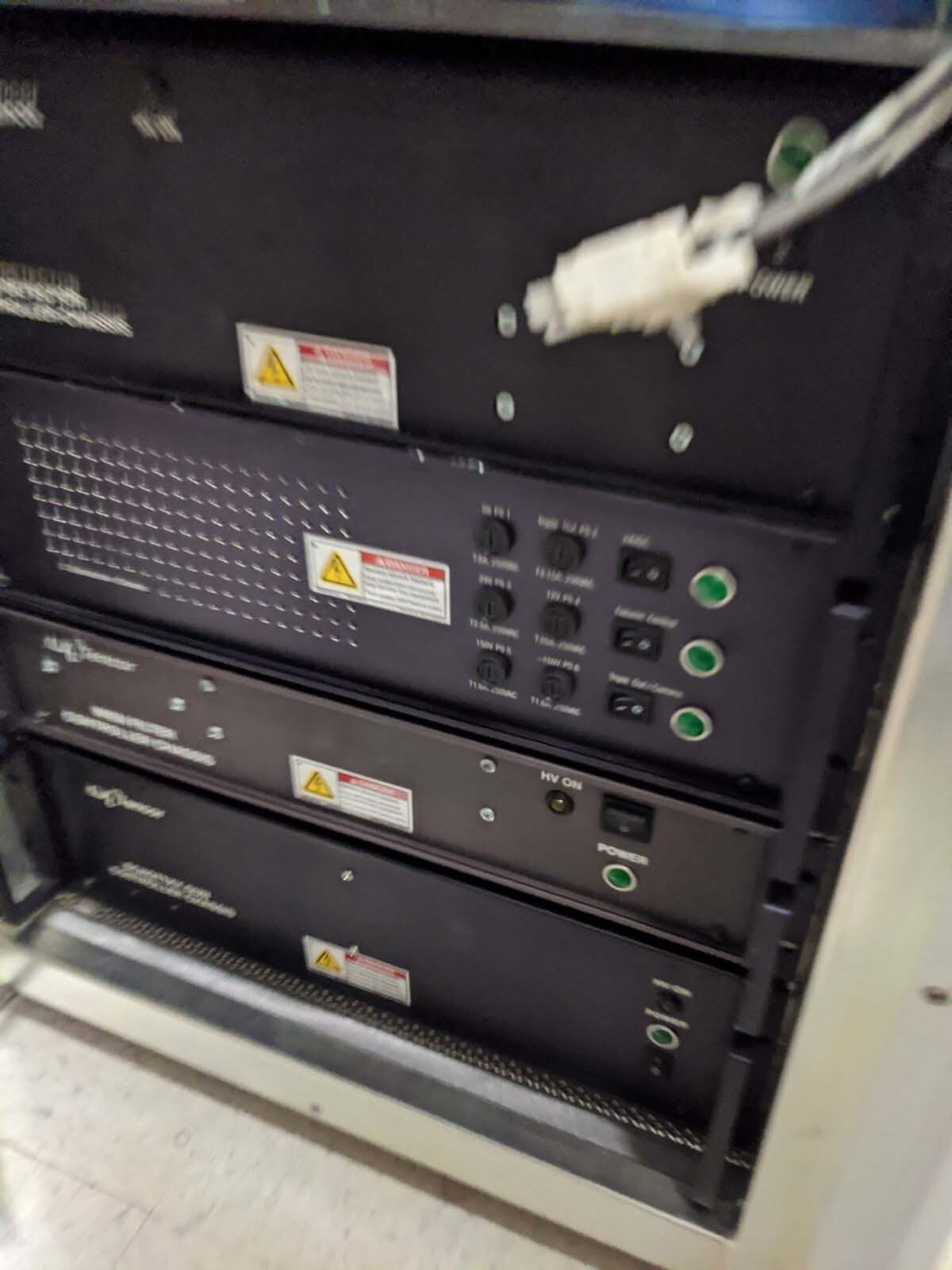 图为 已使用的 KLA / TENCOR 8100XPS 待售