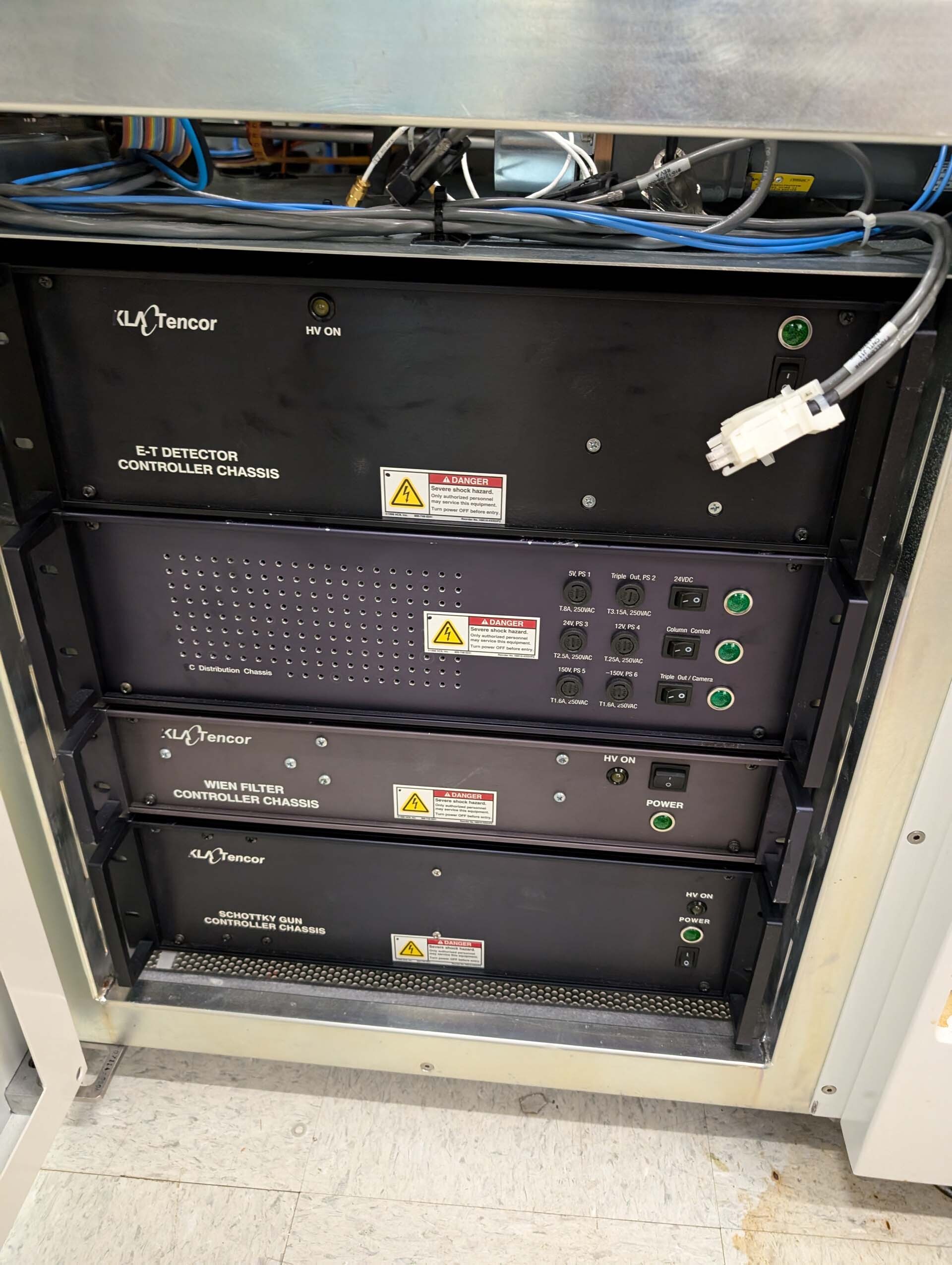 图为 已使用的 KLA / TENCOR 8100XPS 待售