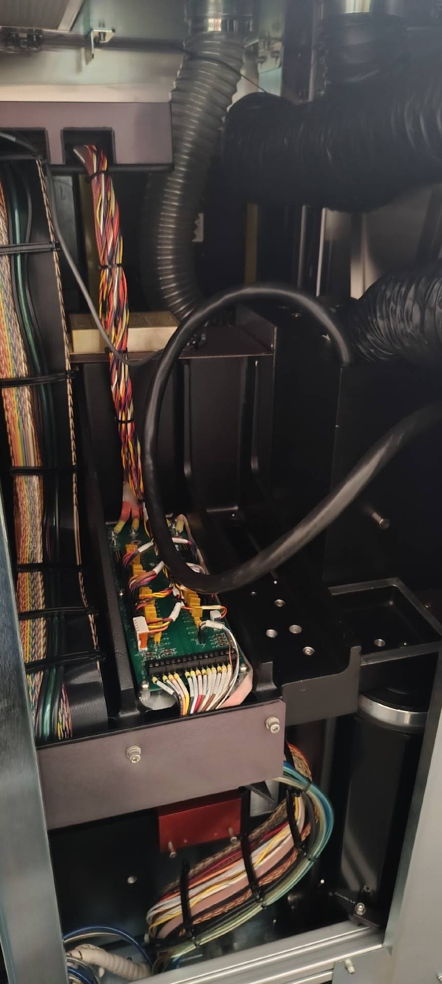 Foto Verwendet KLA / TENCOR AIT 8010 Zum Verkauf