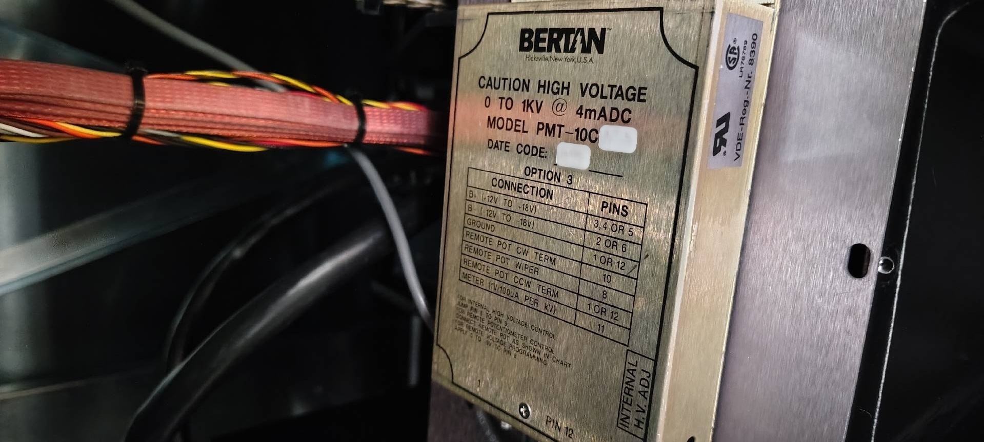 Foto Verwendet KLA / TENCOR AIT 8010 Zum Verkauf