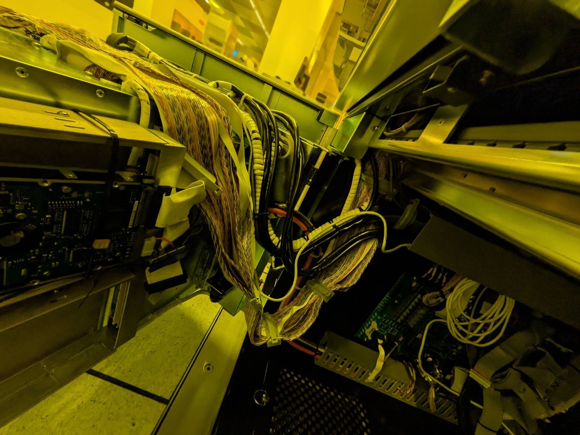 Foto Verwendet KLA / TENCOR AIT III Zum Verkauf