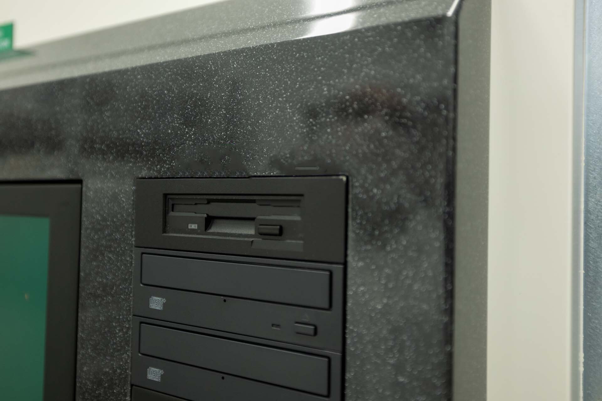 フォト（写真） 使用される KLA / TENCOR AIT XUV 販売のために