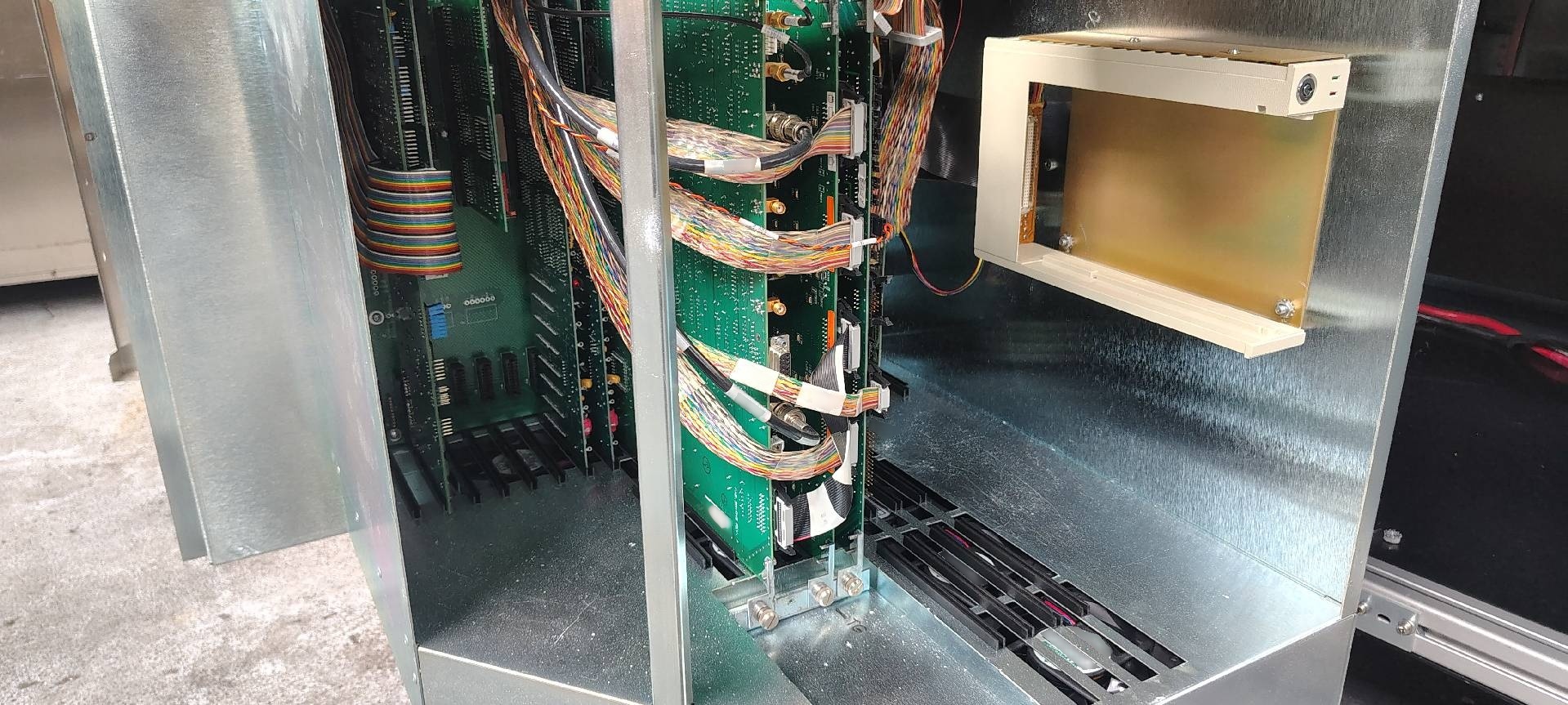 사진 사용됨 KLA / TENCOR AIT 1 판매용