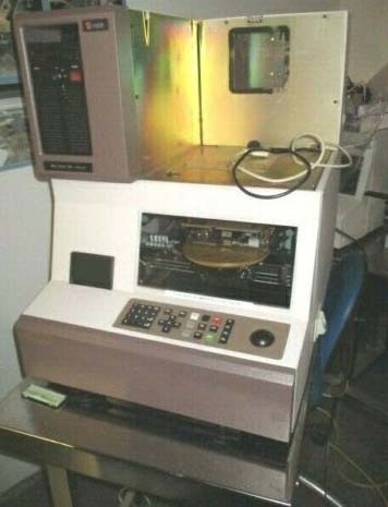 Photo Used KLA / TENCOR Alpha Step 300 For Sale