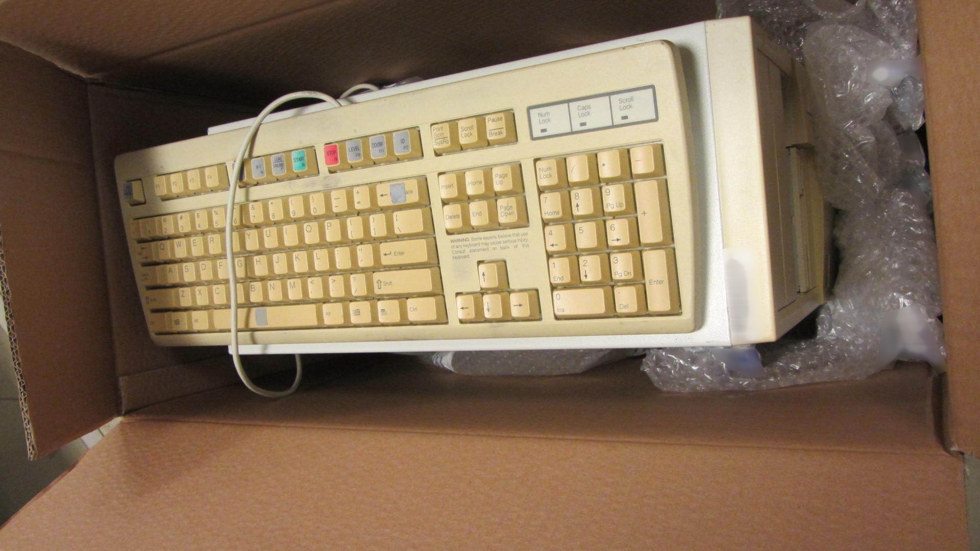 Photo Used KLA / TENCOR Alpha Step 500 For Sale