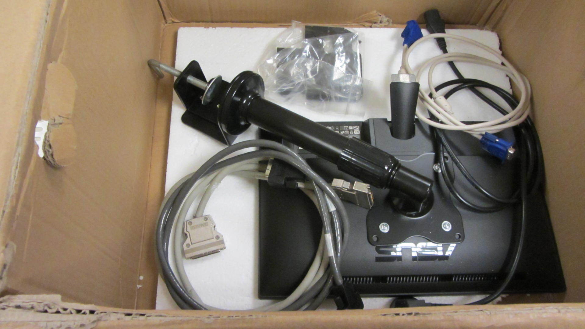 Photo Used KLA / TENCOR Alpha Step 500 For Sale