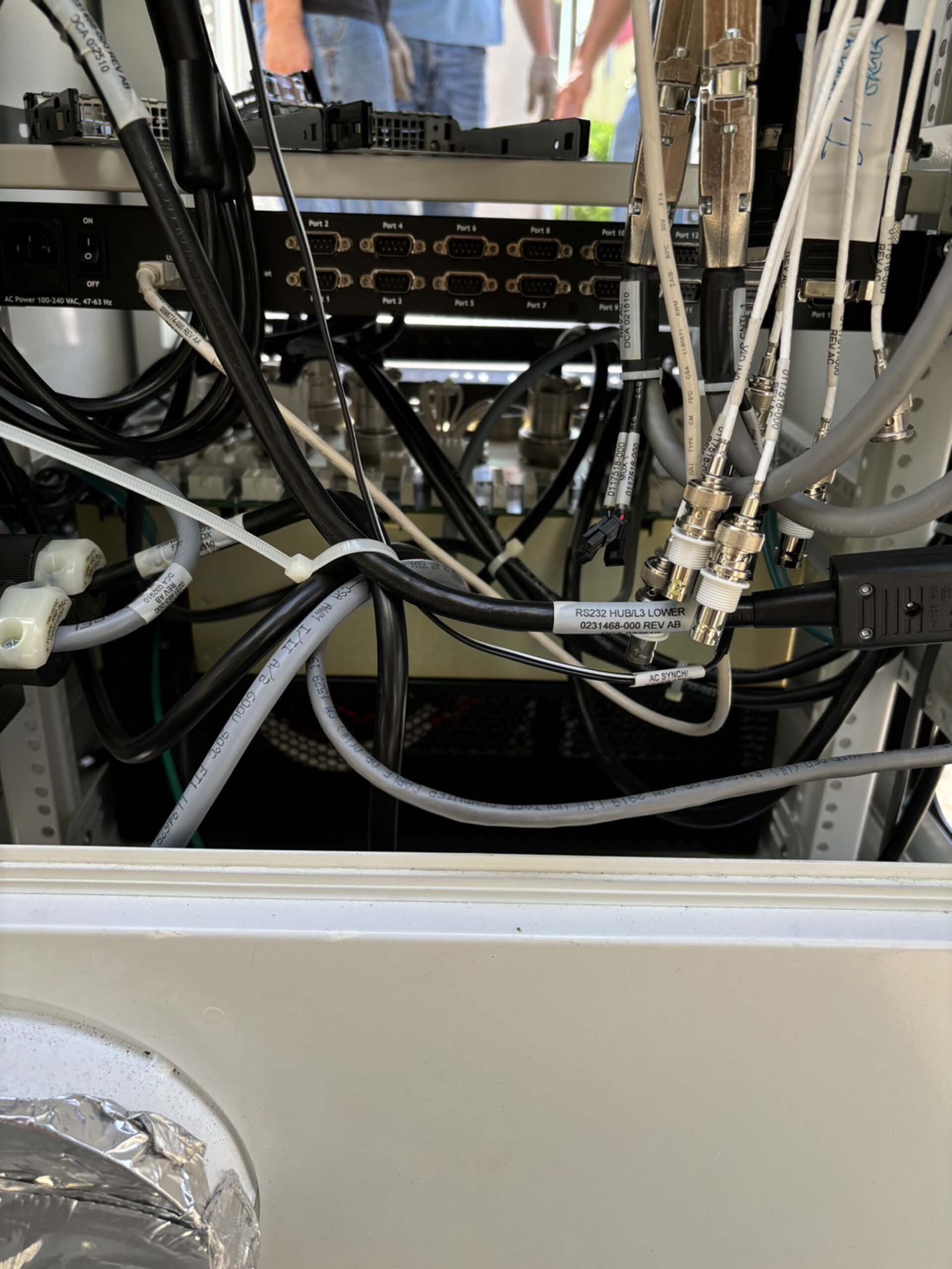 图为 已使用的 KLA / TENCOR eDR-5200 待售