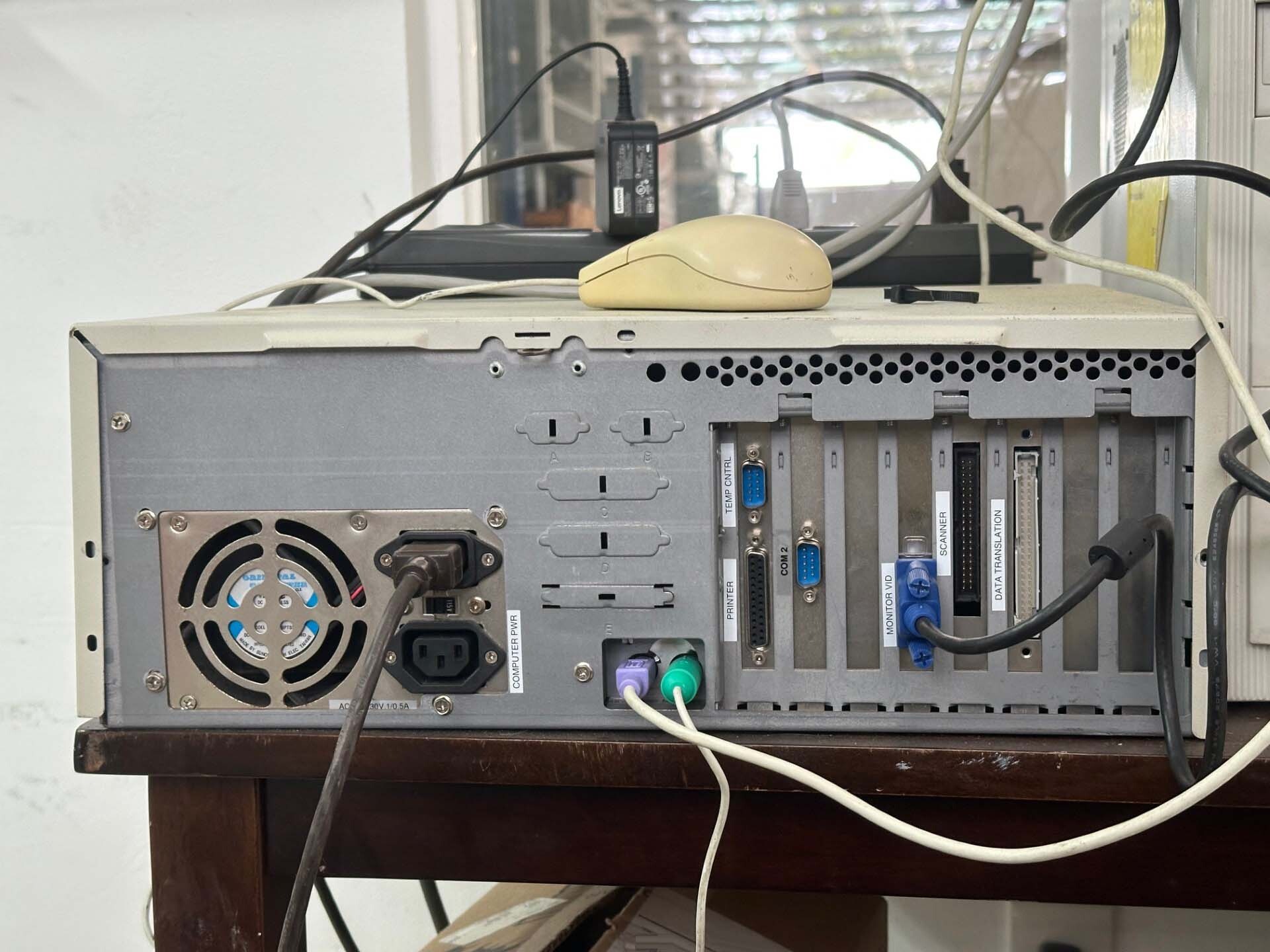Photo Used KLA / TENCOR FLX-2320A For Sale