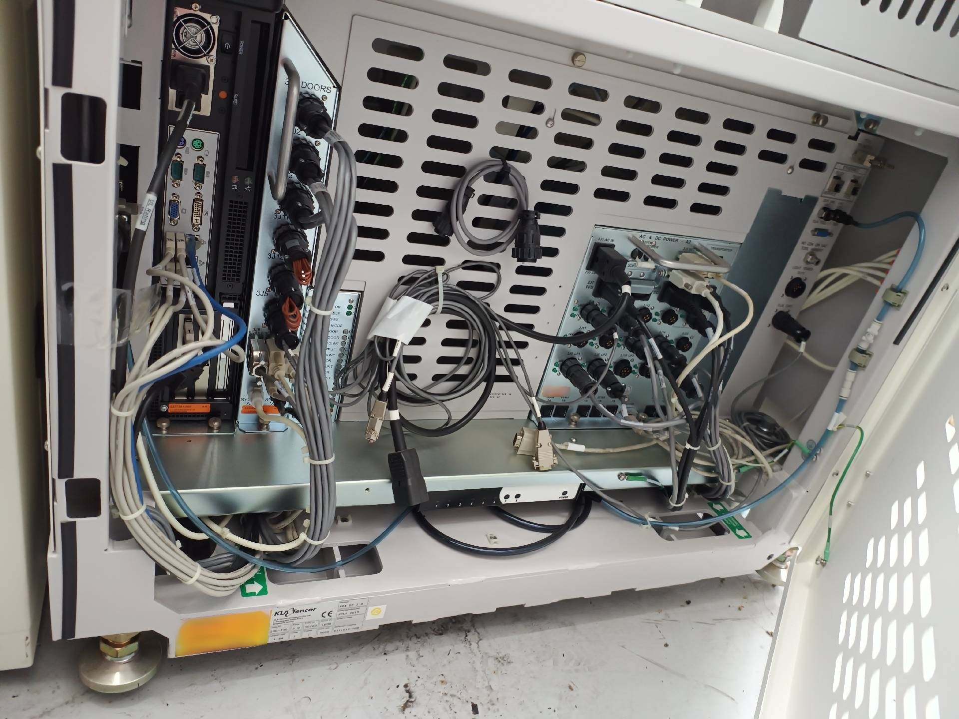 Foto Verwendet KLA / TENCOR PHX DF 5.0 Zum Verkauf