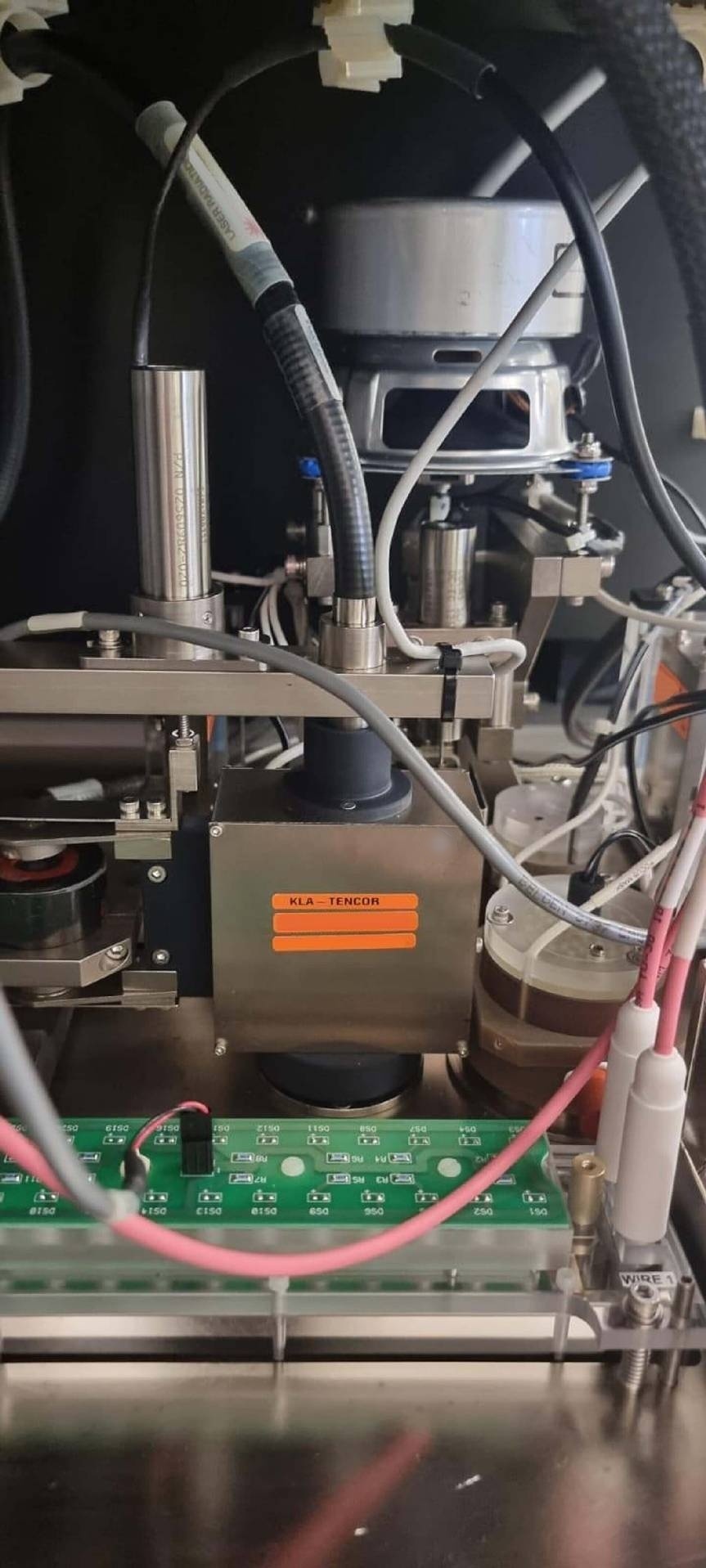 사진 사용됨 KLA / TENCOR Quantox 64100 판매용