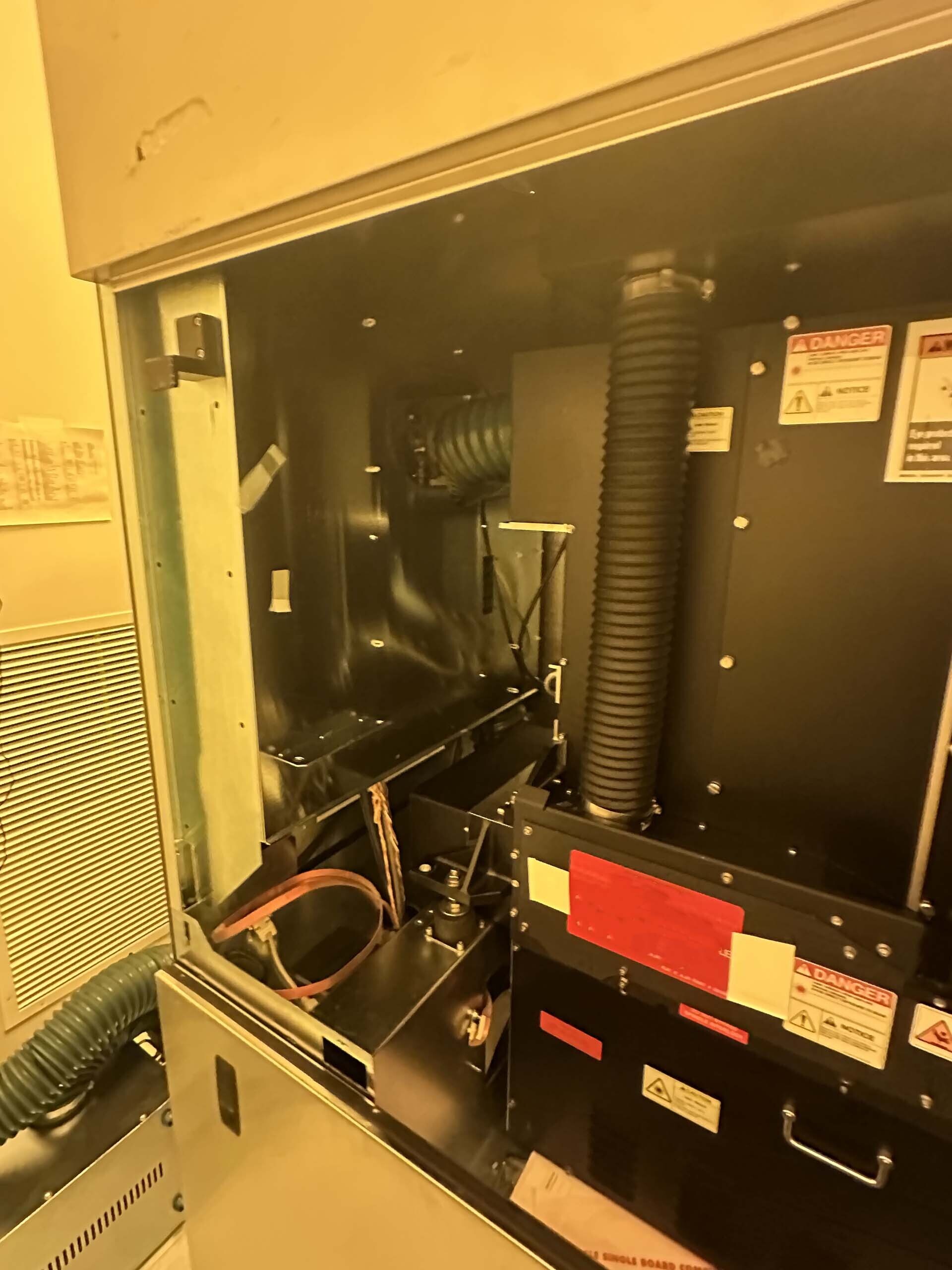 圖為 已使用的 KLA / TENCOR SP1-DLS-TQM 待售