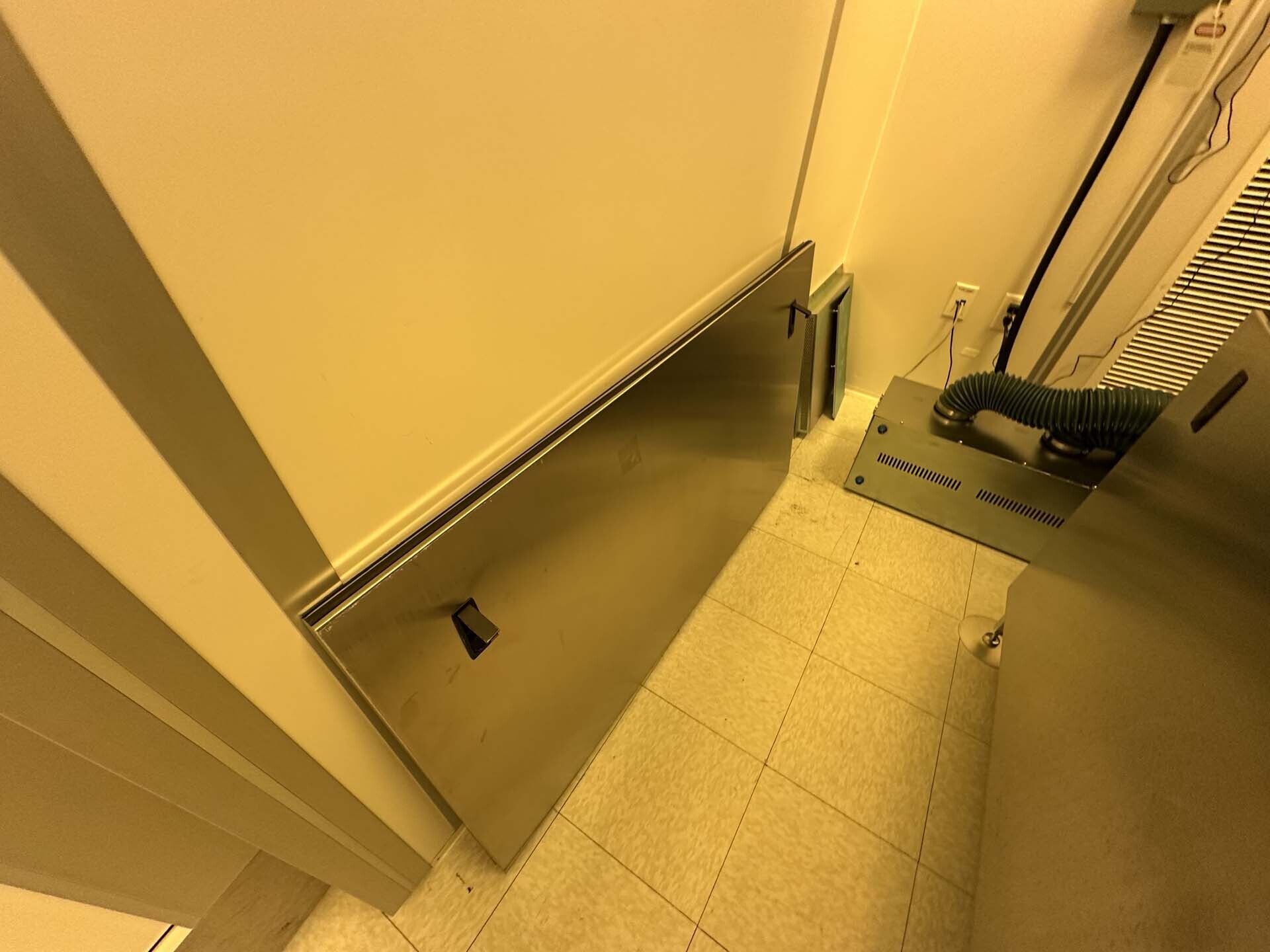 圖為 已使用的 KLA / TENCOR SP1-DLS-TQM 待售