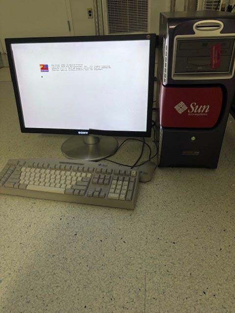 Photo Used KLA / TENCOR SUN Microsystems For Sale