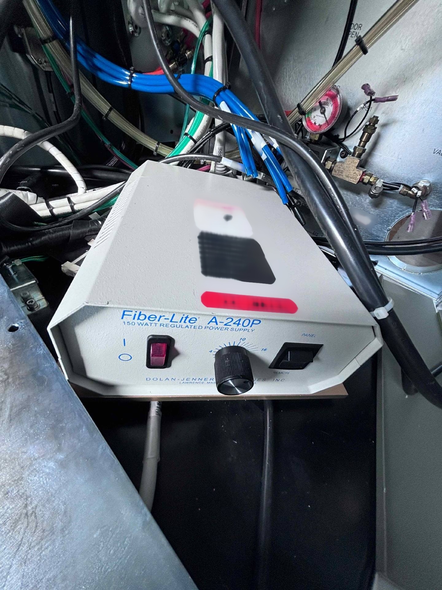 Foto Verwendet KLA / TENCOR Surfscan AIT Zum Verkauf