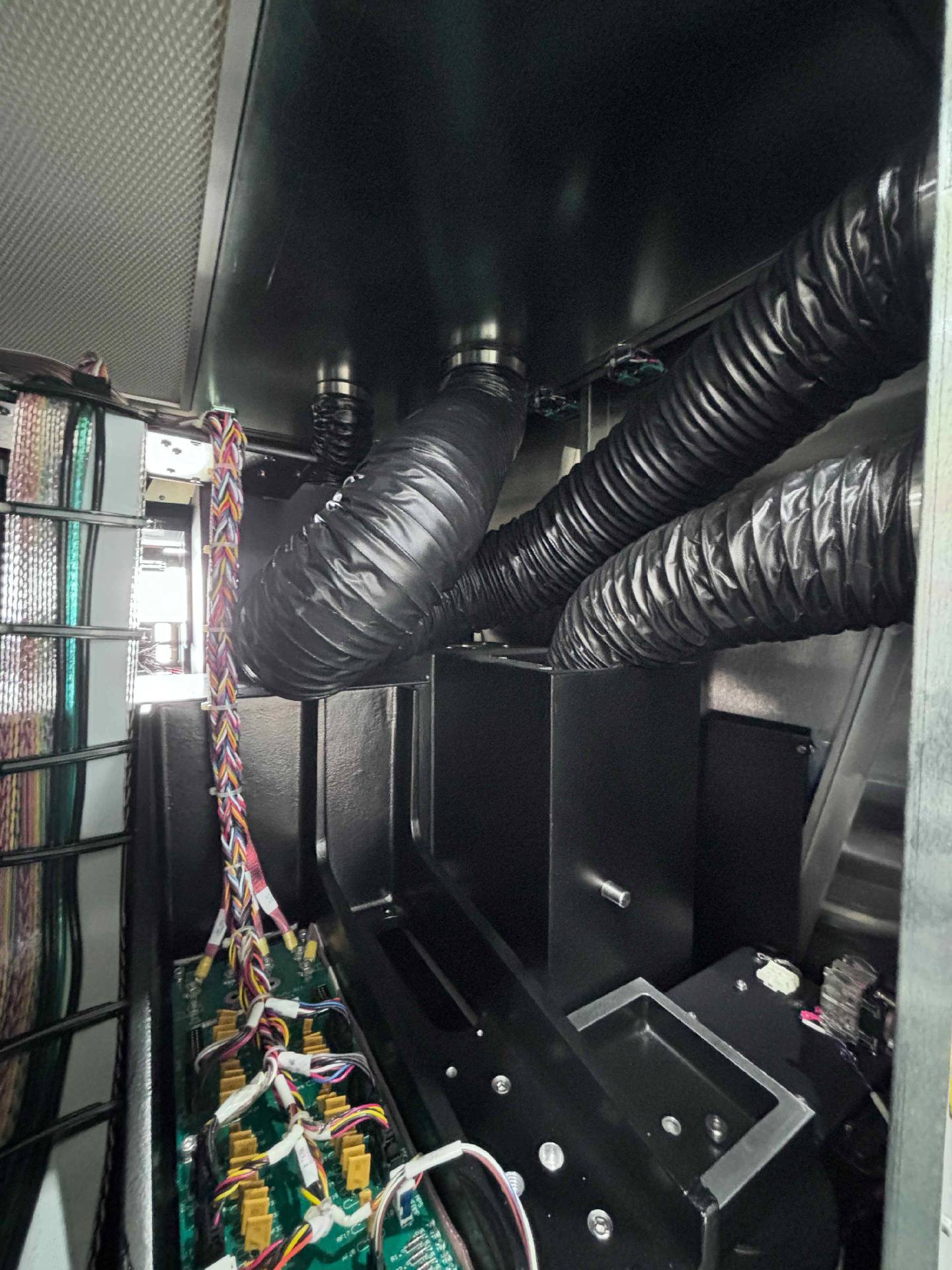 Foto Verwendet KLA / TENCOR Surfscan AIT Zum Verkauf