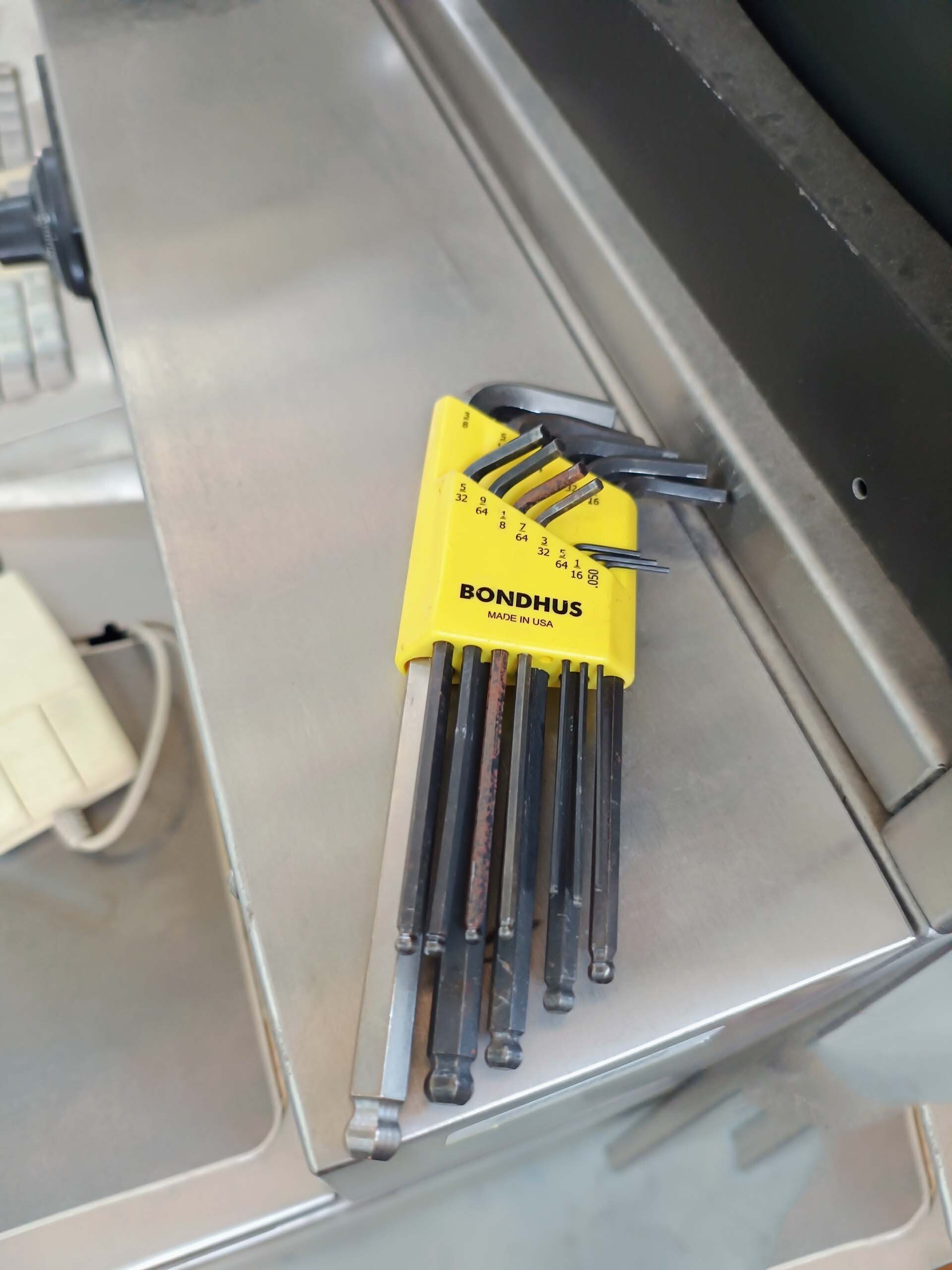 Foto Verwendet KLA / TENCOR TPC 8520 Zum Verkauf