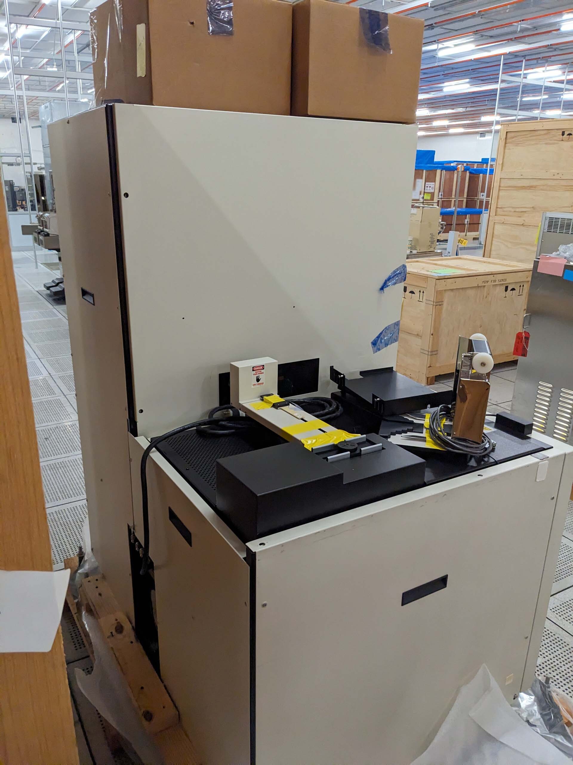 圖為 已使用的 KLA / TENCOR UV 1050 待售