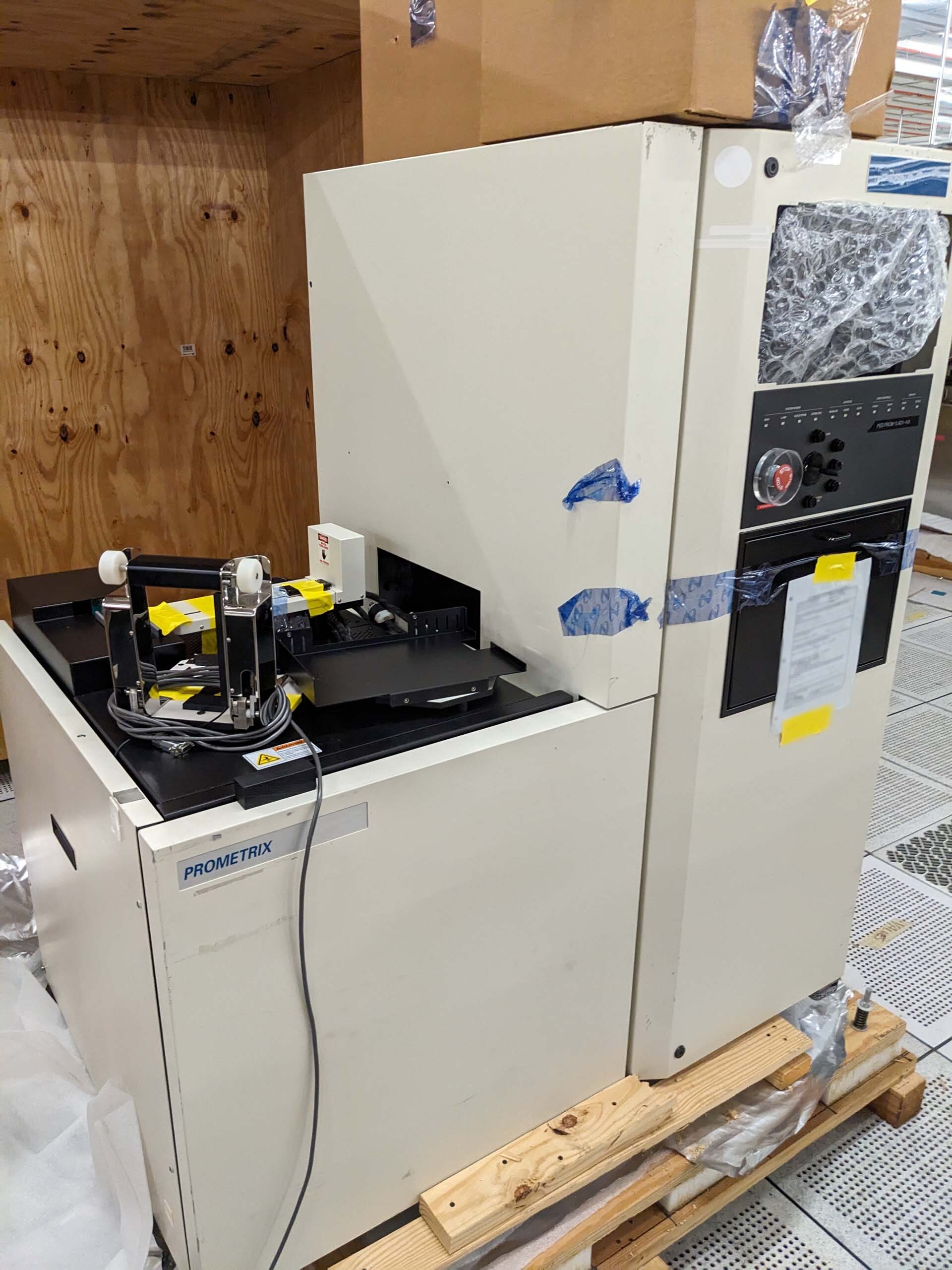 圖為 已使用的 KLA / TENCOR UV 1050 待售