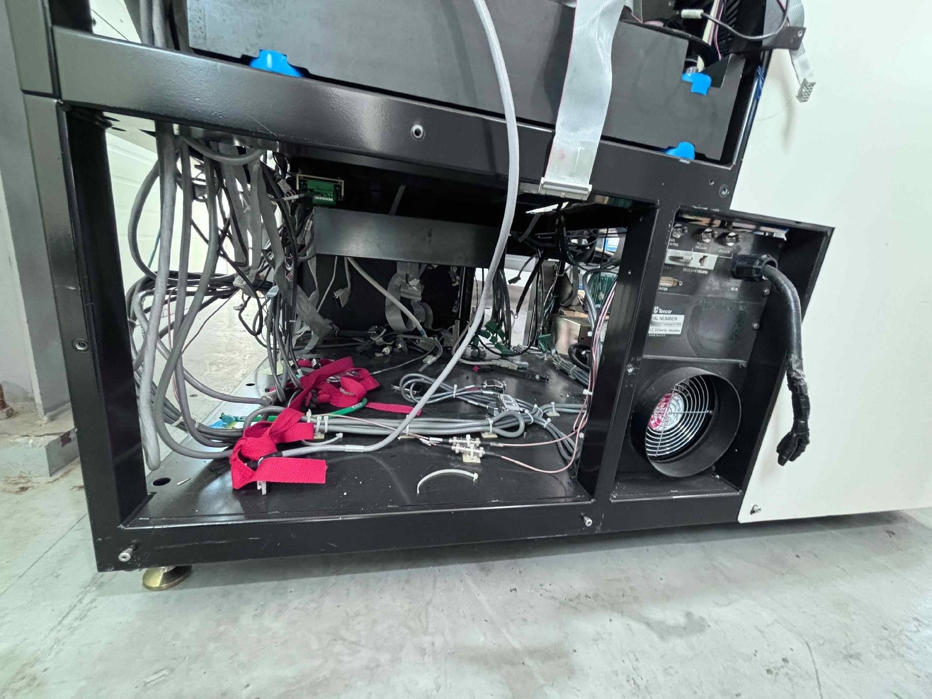 사진 사용됨 KLA / TENCOR UV 1250SE 판매용